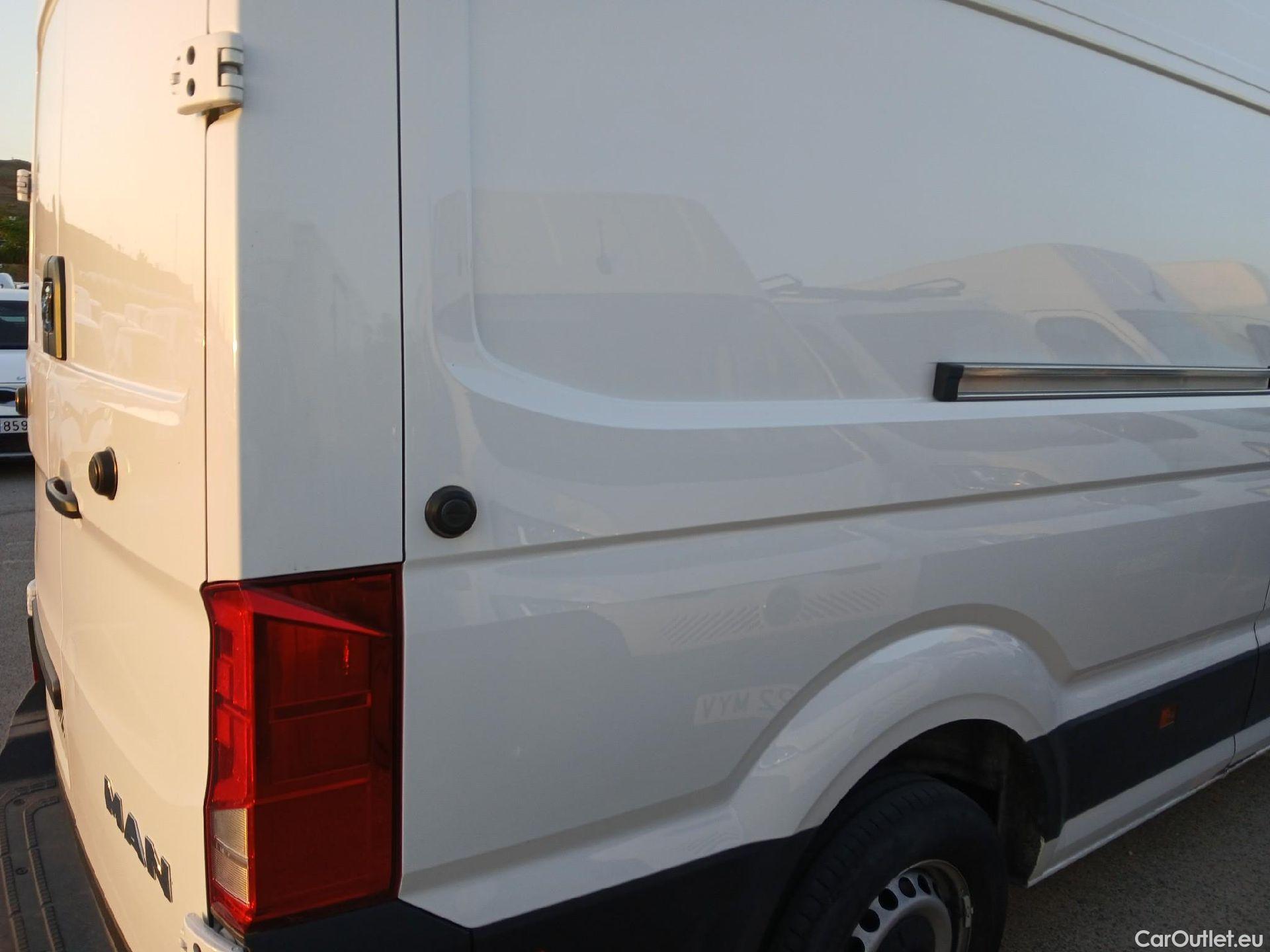  Man  TGE MAN  / 2017 / 4P / furgón 2.0TDI 130KW 3.5T FWD L4H3 #36