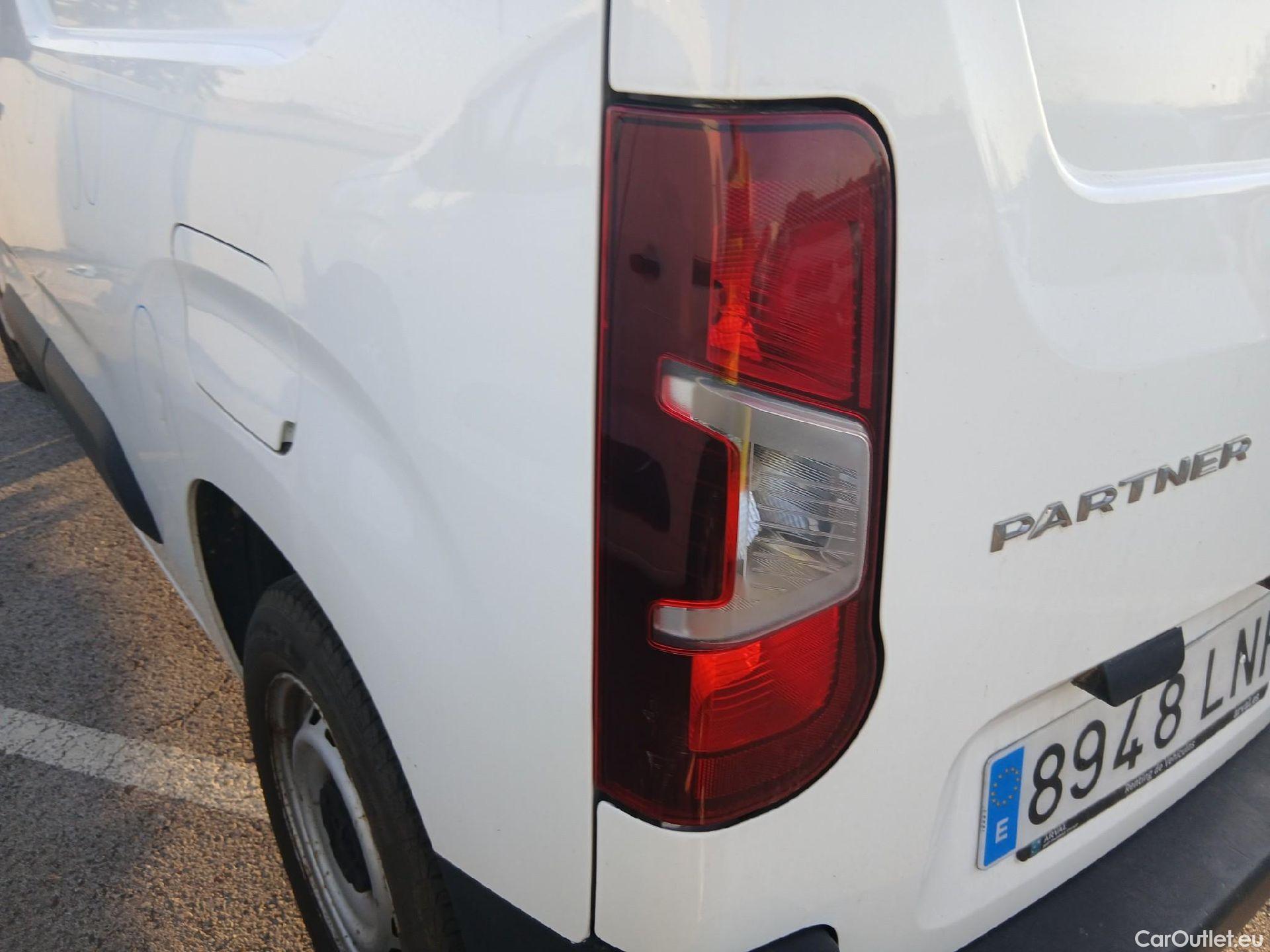  Peugeot  Partner PEUGEOT  / 2018 / 3P / furgón derivado de turismo Pro Standard 600kg BlueHDi 73kW (AC) #11