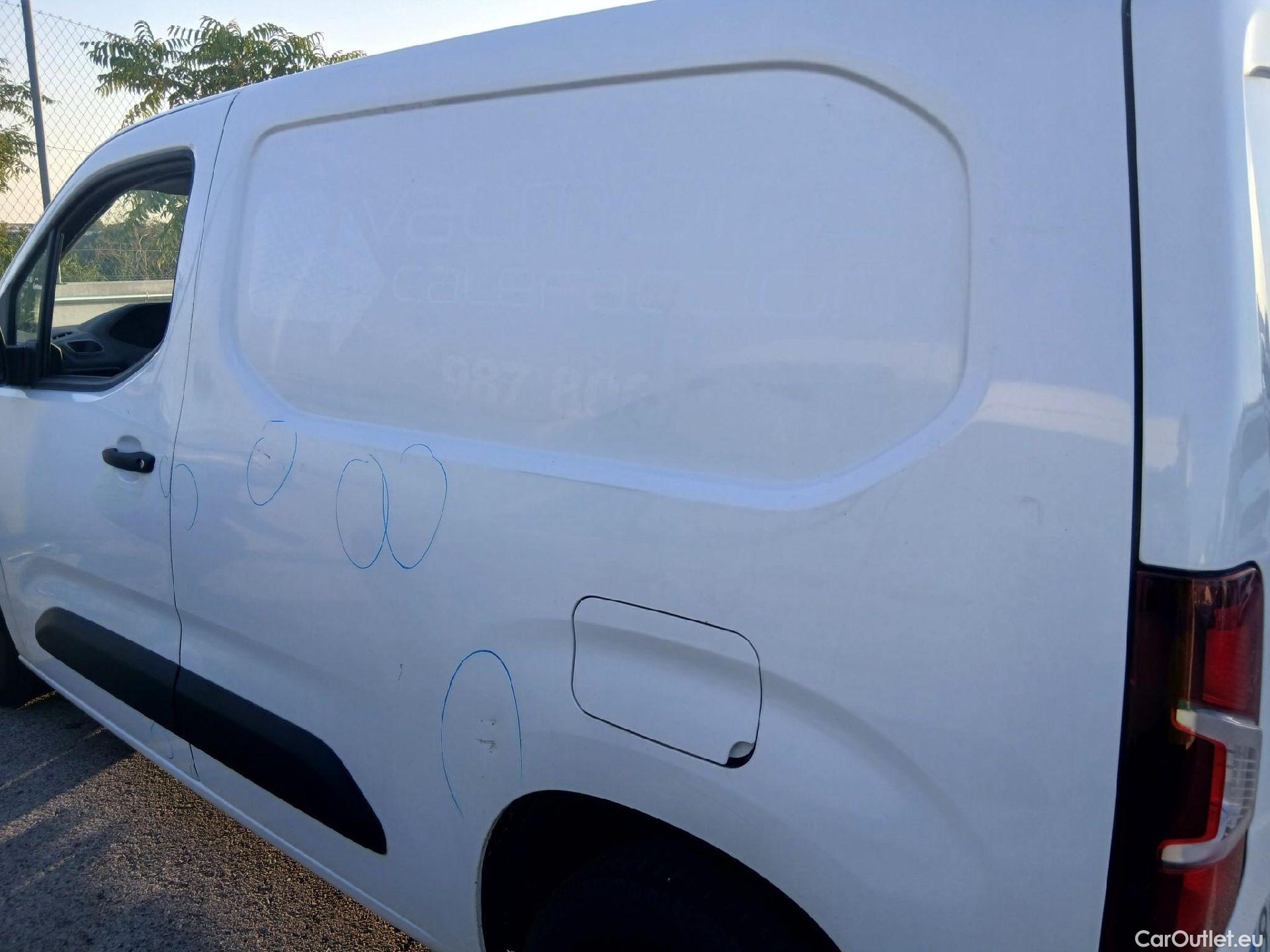  Peugeot  Partner PEUGEOT  / 2018 / 3P / furgón derivado de turismo Pro Standard 600kg BlueHDi 73kW (AC) #9