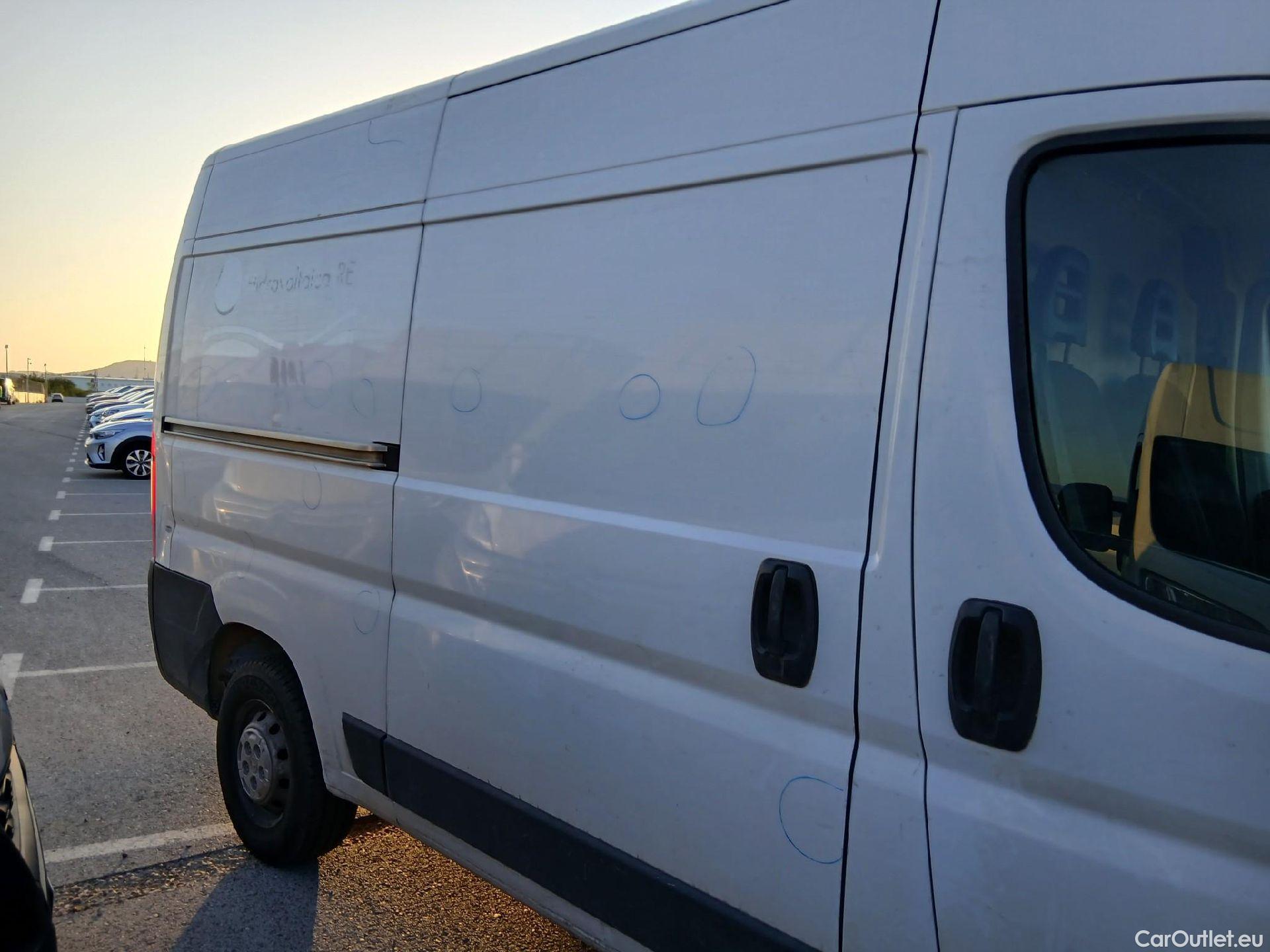  Opel  Movano OPEL  / 2021 / 4P / Furgón Base L2H2 3.5T 2.2 BlueHDi #44