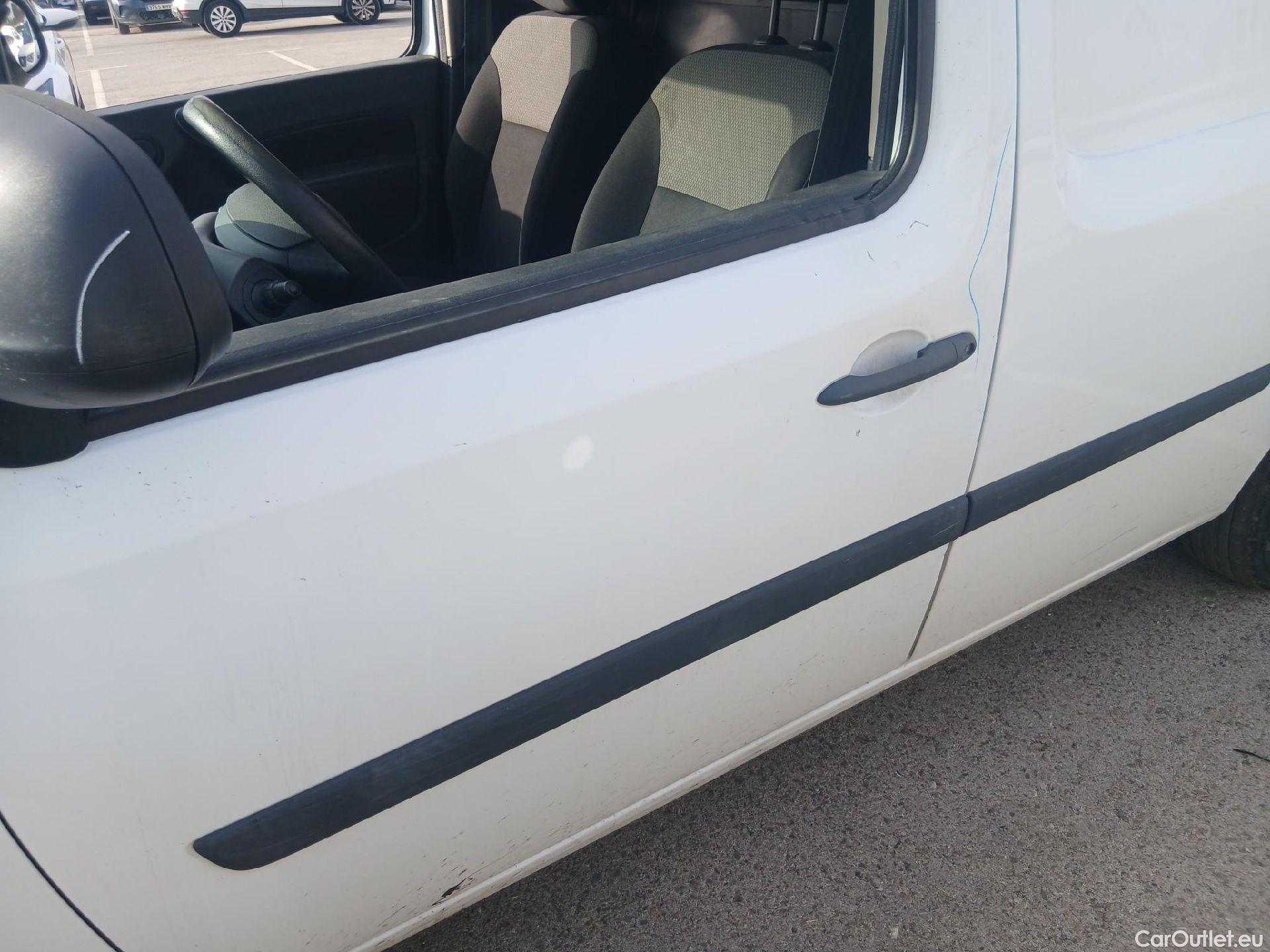  Renault  Kangoo RENAULT  Furgón/2013/3P/furgón derivado de turismo Profesional dCi 55 kW (75 CV) #18