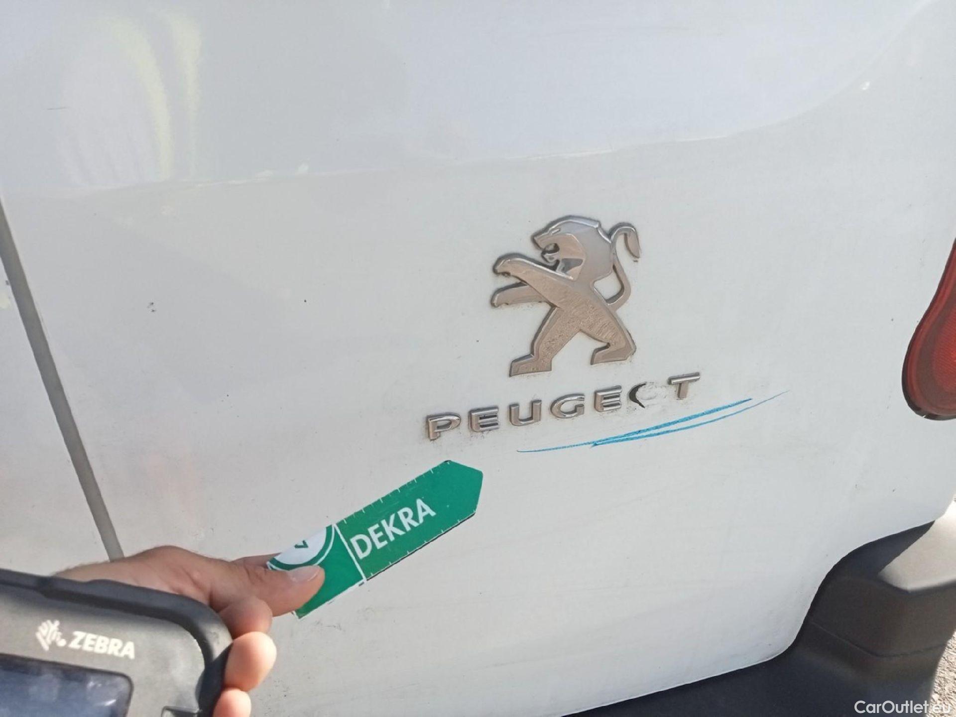  Peugeot  RIFTER PEUGEOT  / 2018 / 5P / combi Active Pack Busin. Standard BlueHDi 73kW #18