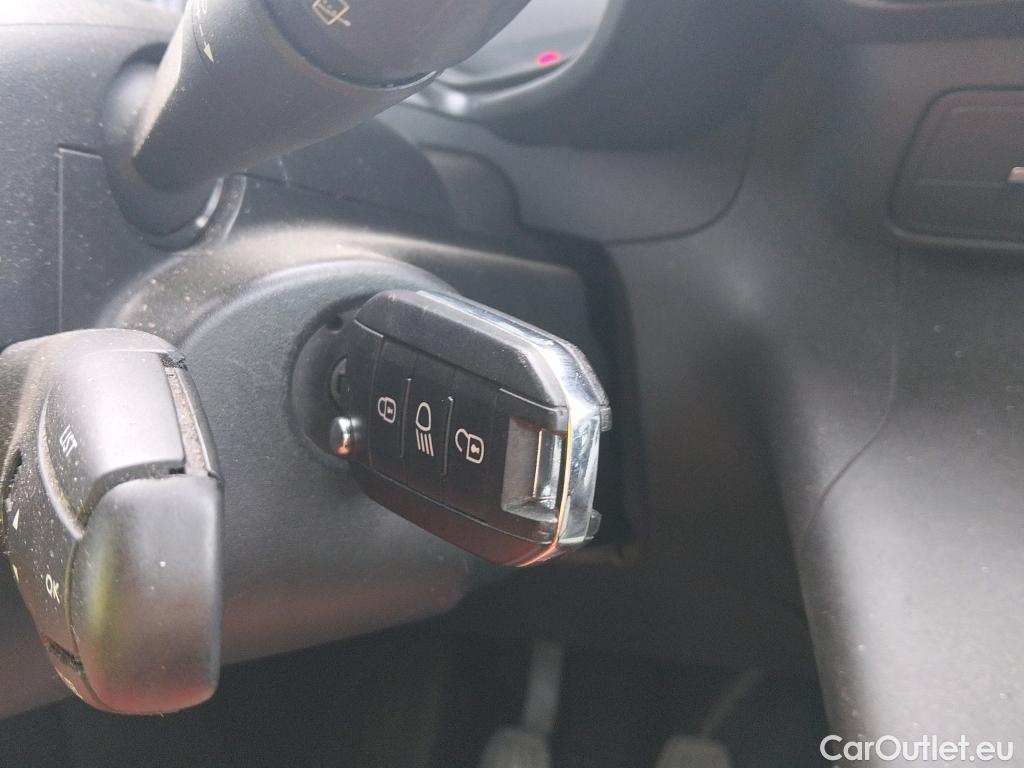  Citroen  Berlingo CITROEN  / 2018 / 5P / monovolumen compacto Talla M BlueHDi 100 S&S FEEL #2