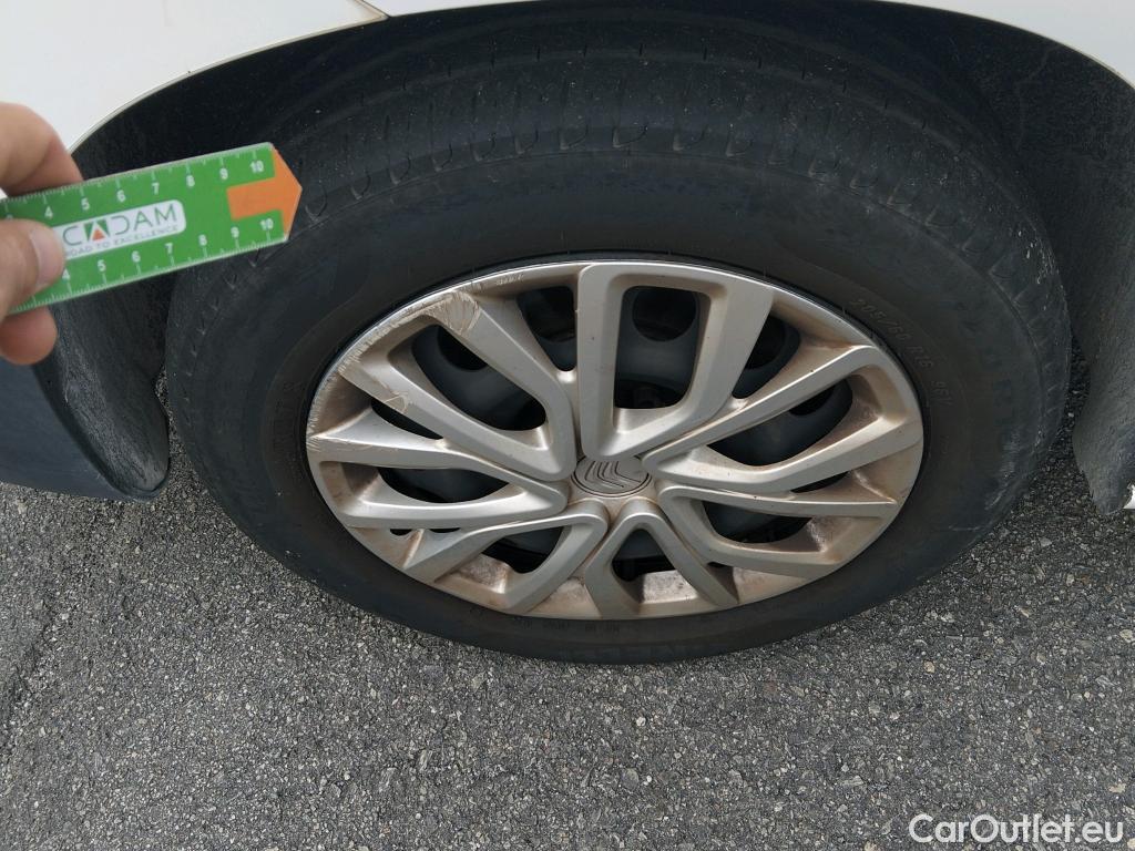  Citroen  Berlingo CITROEN  / 2018 / 5P / monovolumen compacto Talla M BlueHDi 100 S&S FEEL #24