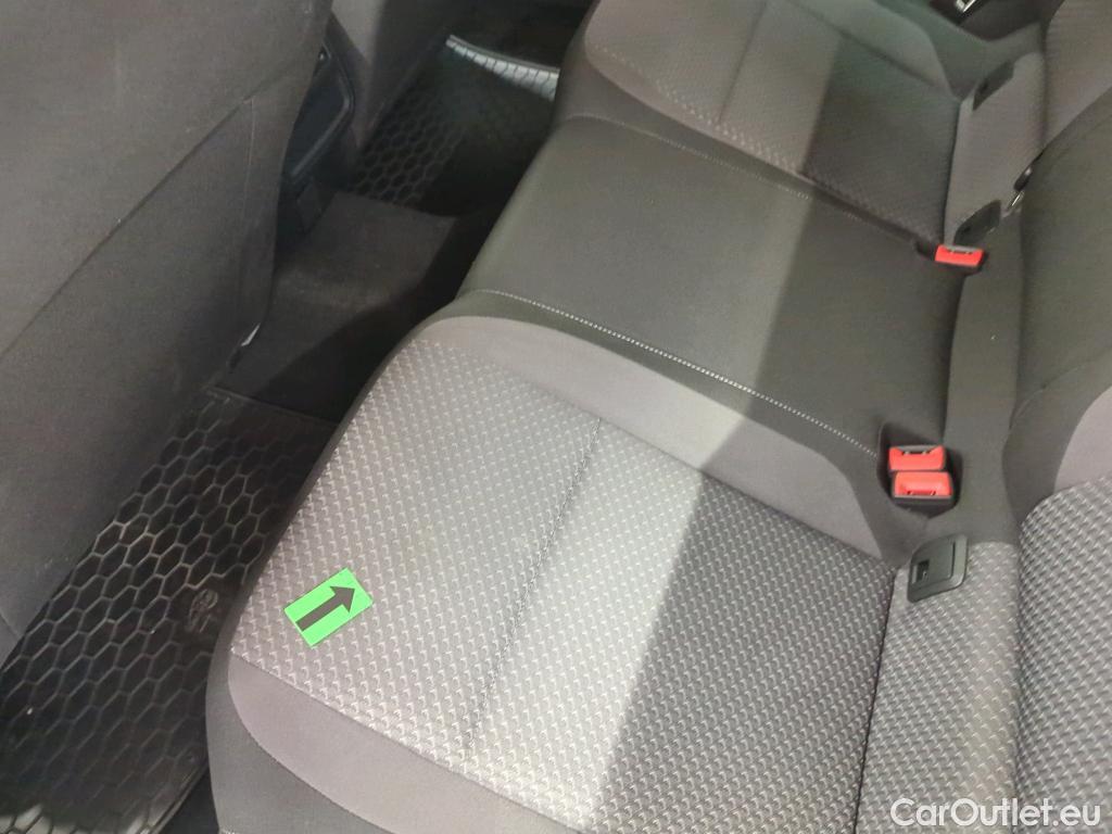  Volkswagen  Passat Advance 1.5 TSI ACT DSG 150 CP #19