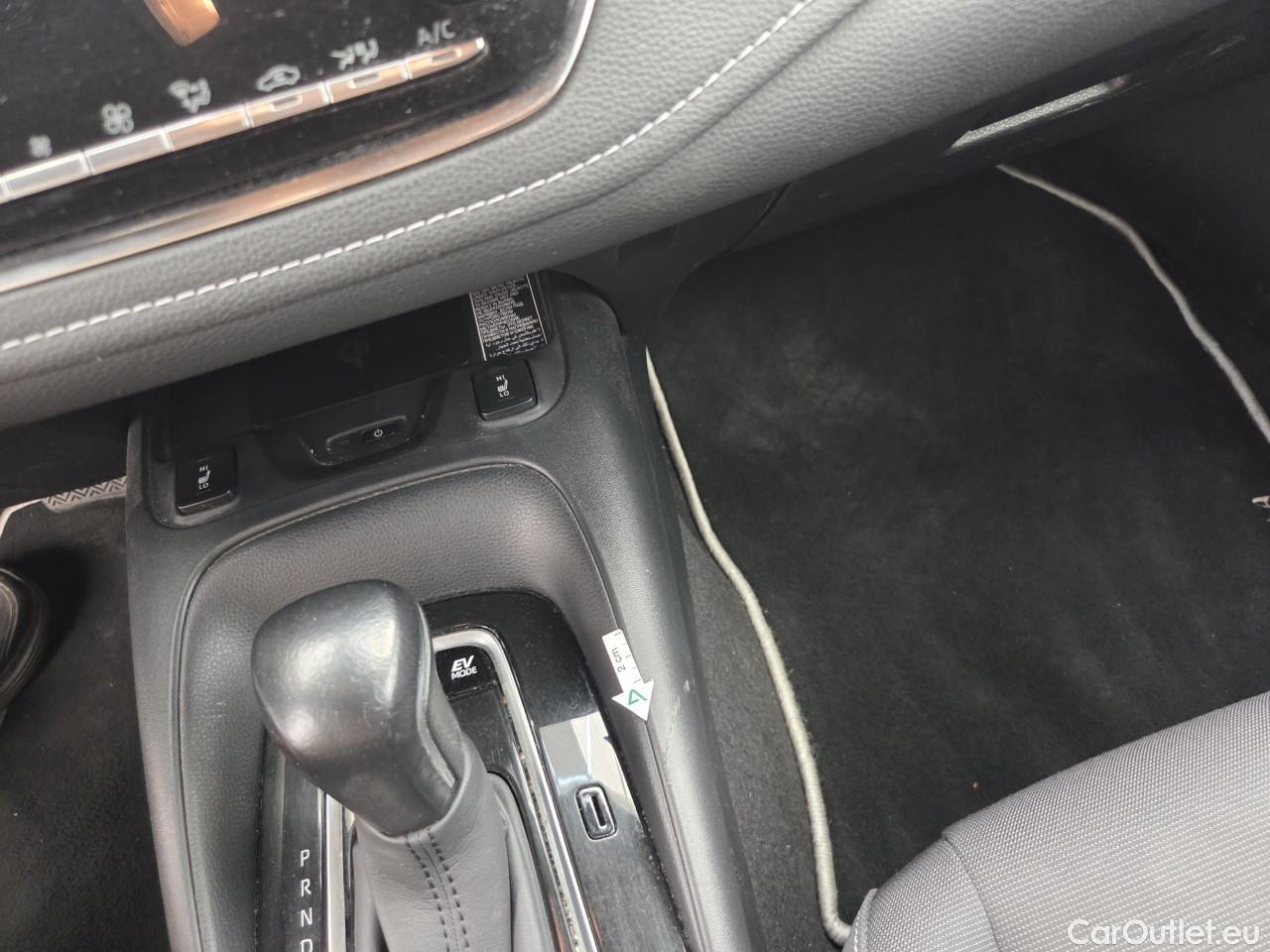  Toyota  Corolla 1.8 Hybrid Dynamic HSD TS E-CVT #40