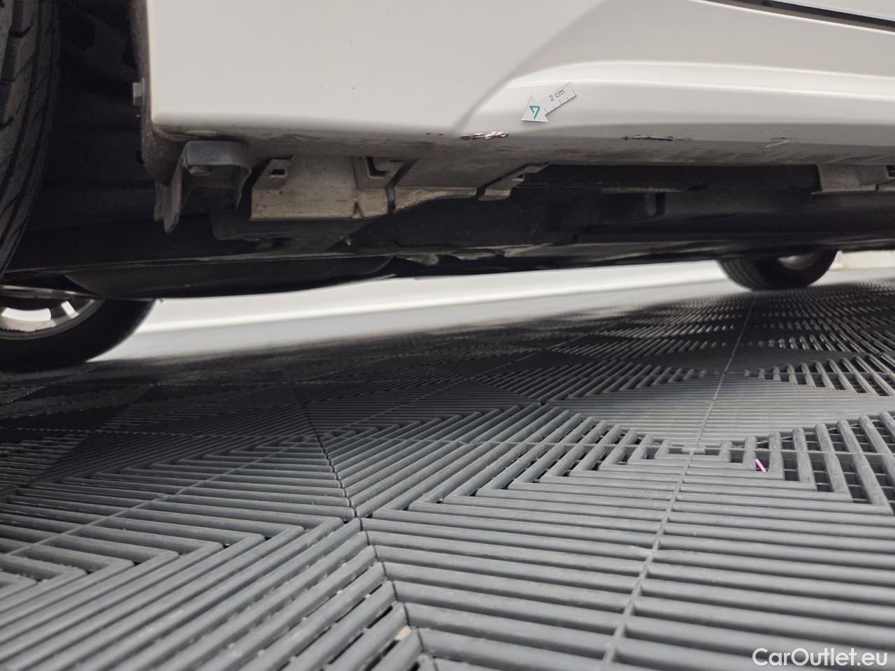  Toyota  Corolla 1.8 Hybrid Dynamic HSD TS E-CVT #18