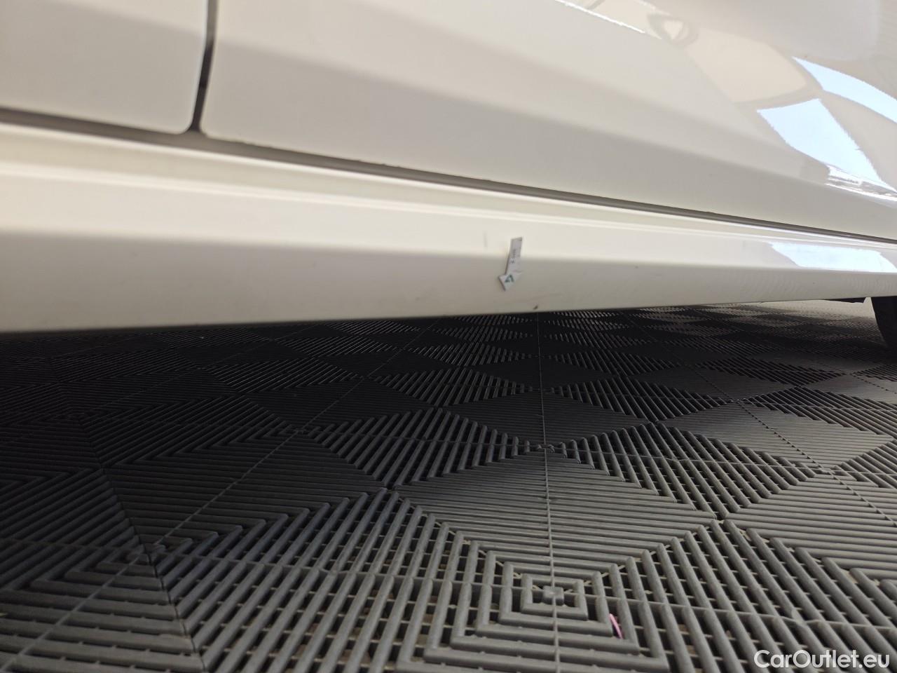  Toyota  Corolla 1.8 Hybrid Business HSD E-CVT #17