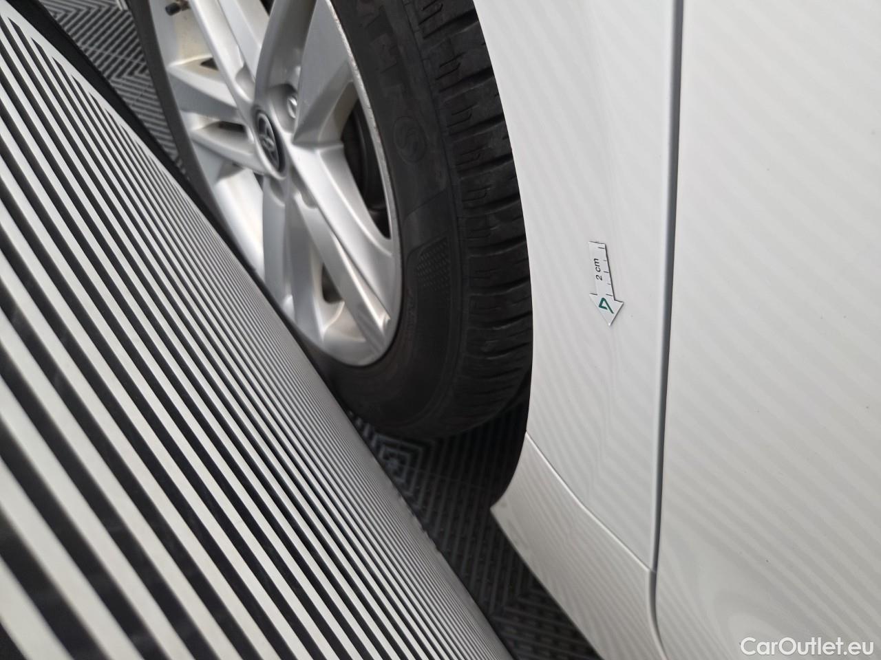  Toyota  Corolla 1.8 Hybrid Dynamic HSD TS E-CVT #20
