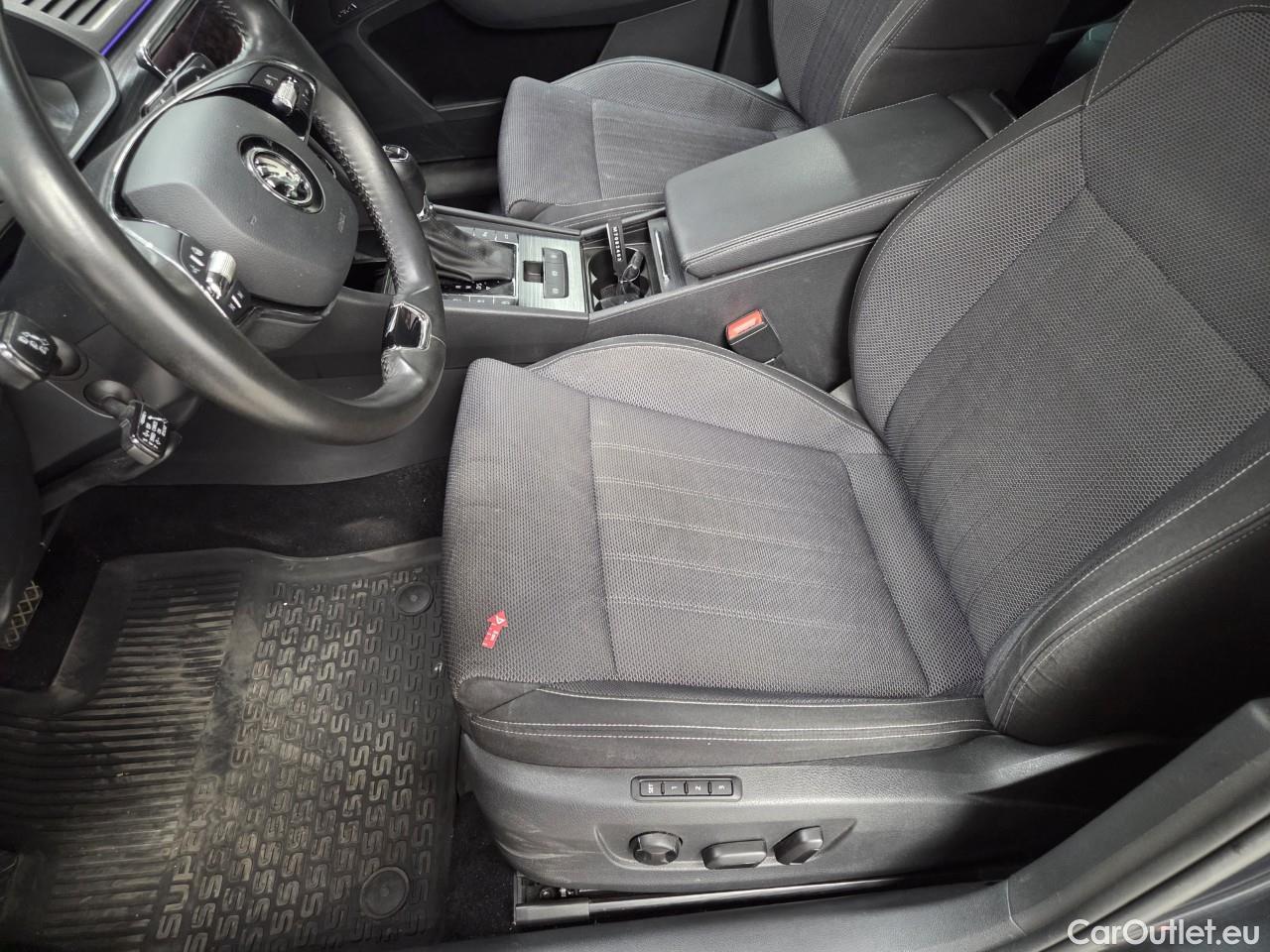  Skoda  Superb 2.0 TDI 200CP Style DSG #44