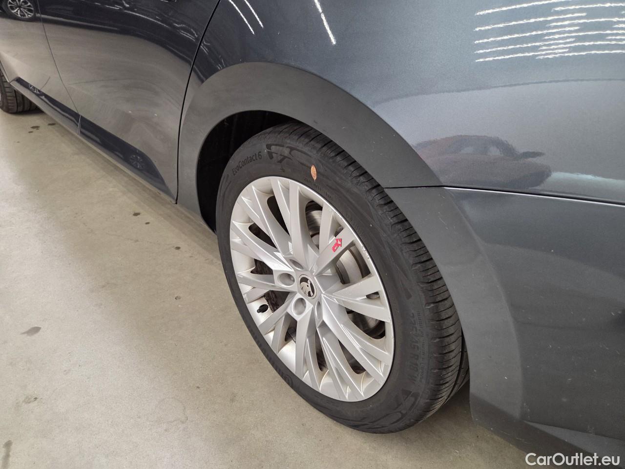  Skoda  Superb 2.0 TDI 200CP Style DSG #32