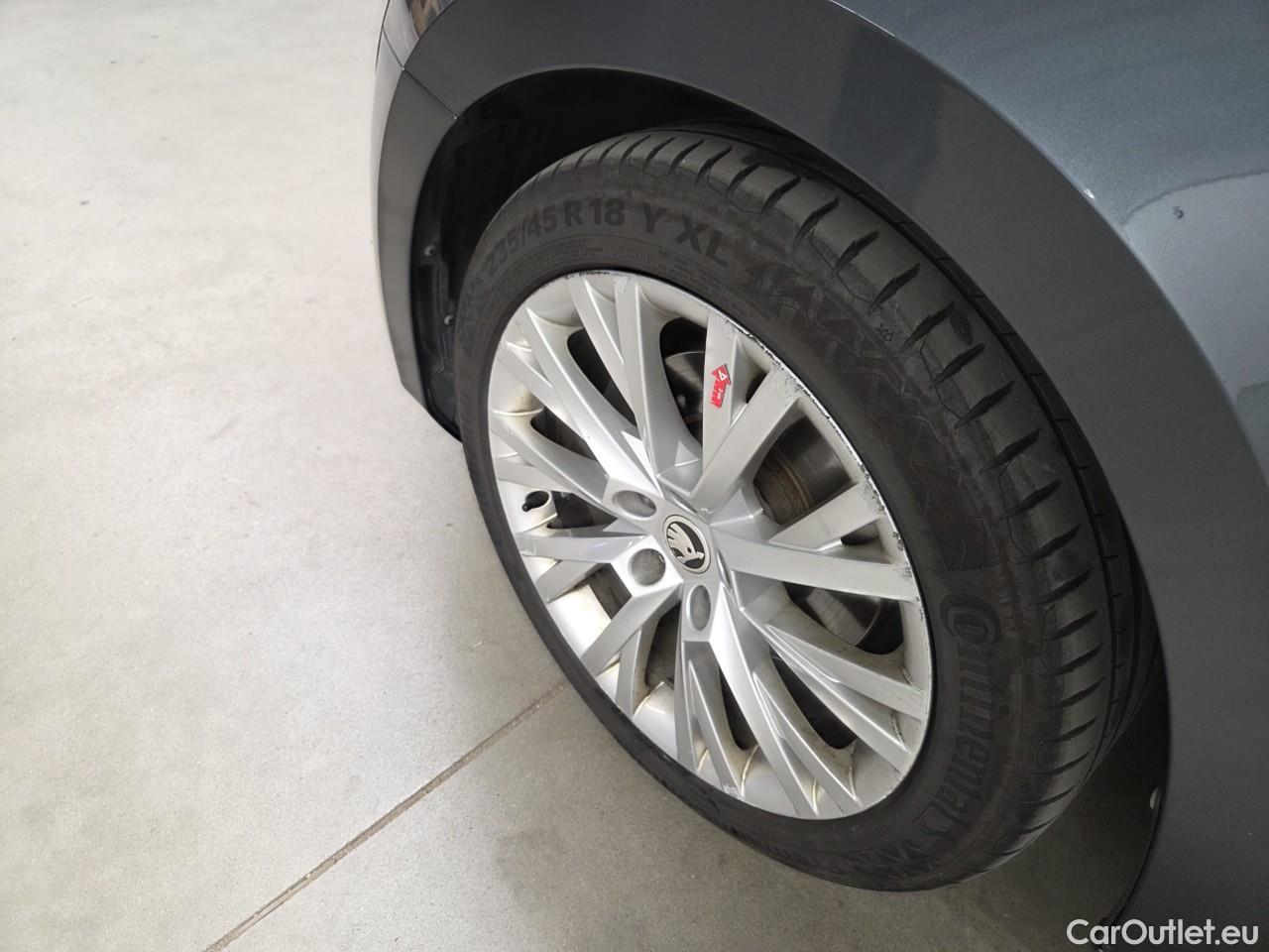  Skoda  Superb 2.0 TDI 200CP Style DSG #5