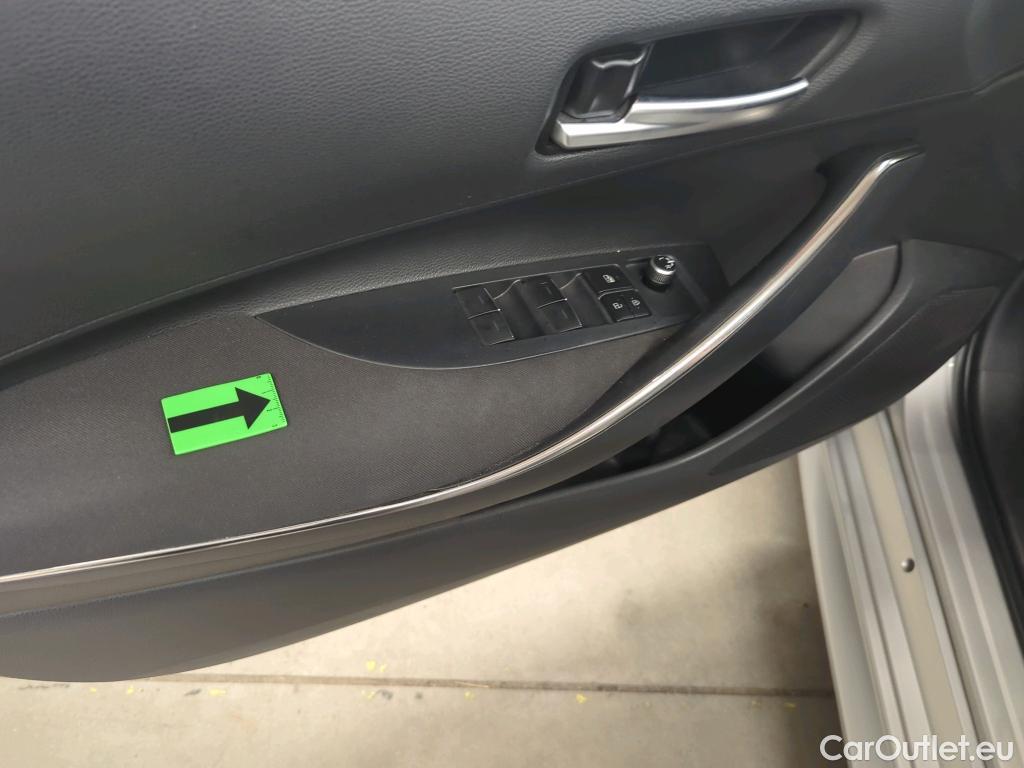  Toyota  Corolla 1.8 Hybrid Dynamic HSD E-CVT #24