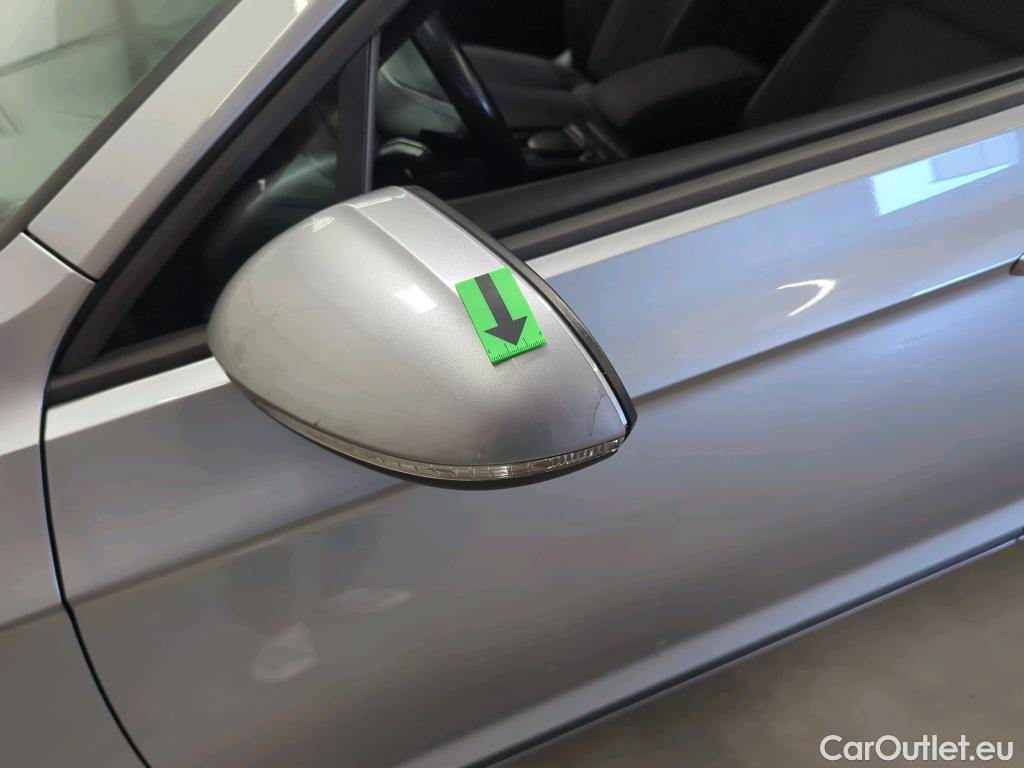  Volkswagen  Passat Advance 1.5 TSI ACT DSG 150 CP #30