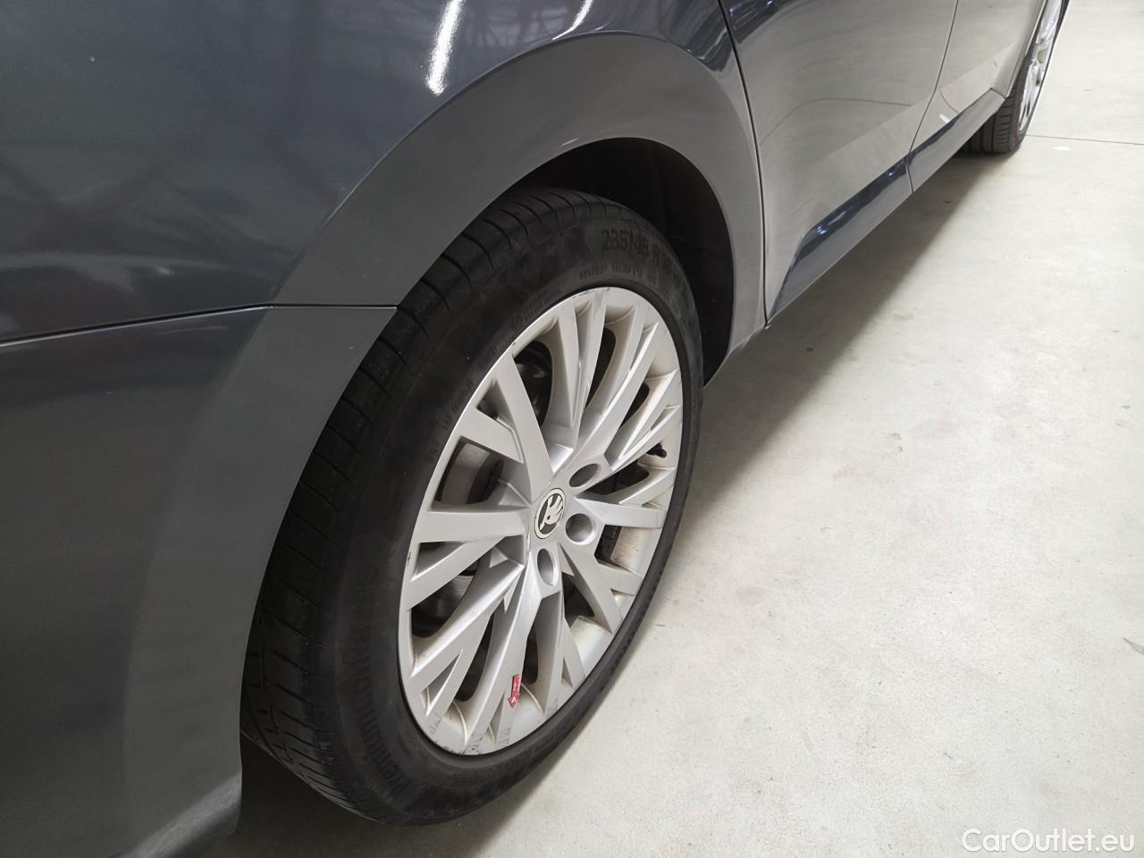  Skoda  Superb 2.0 TDI 200CP Style DSG #27