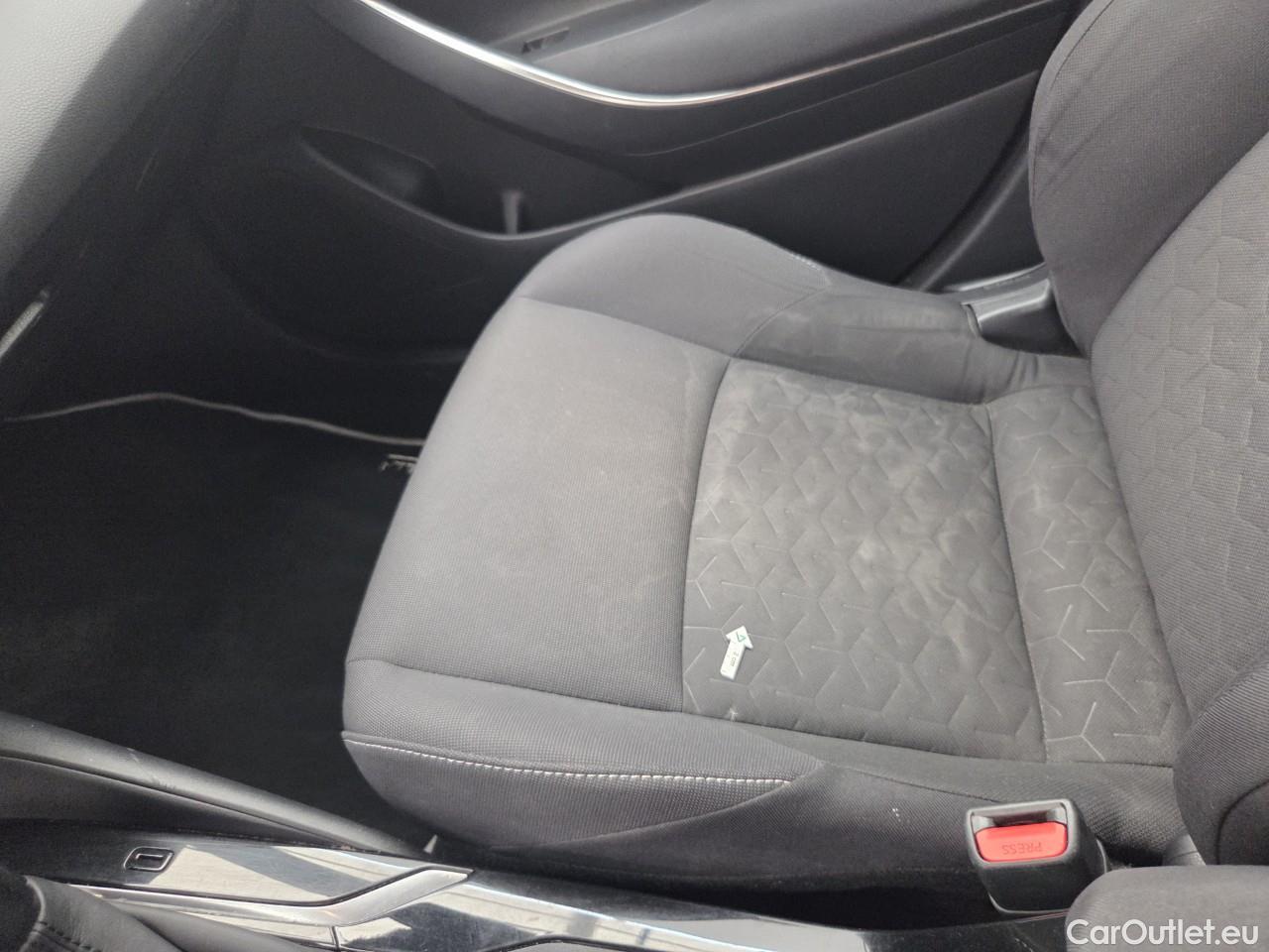  Toyota  Corolla 1.8 Hybrid Dynamic HSD TS E-CVT #37