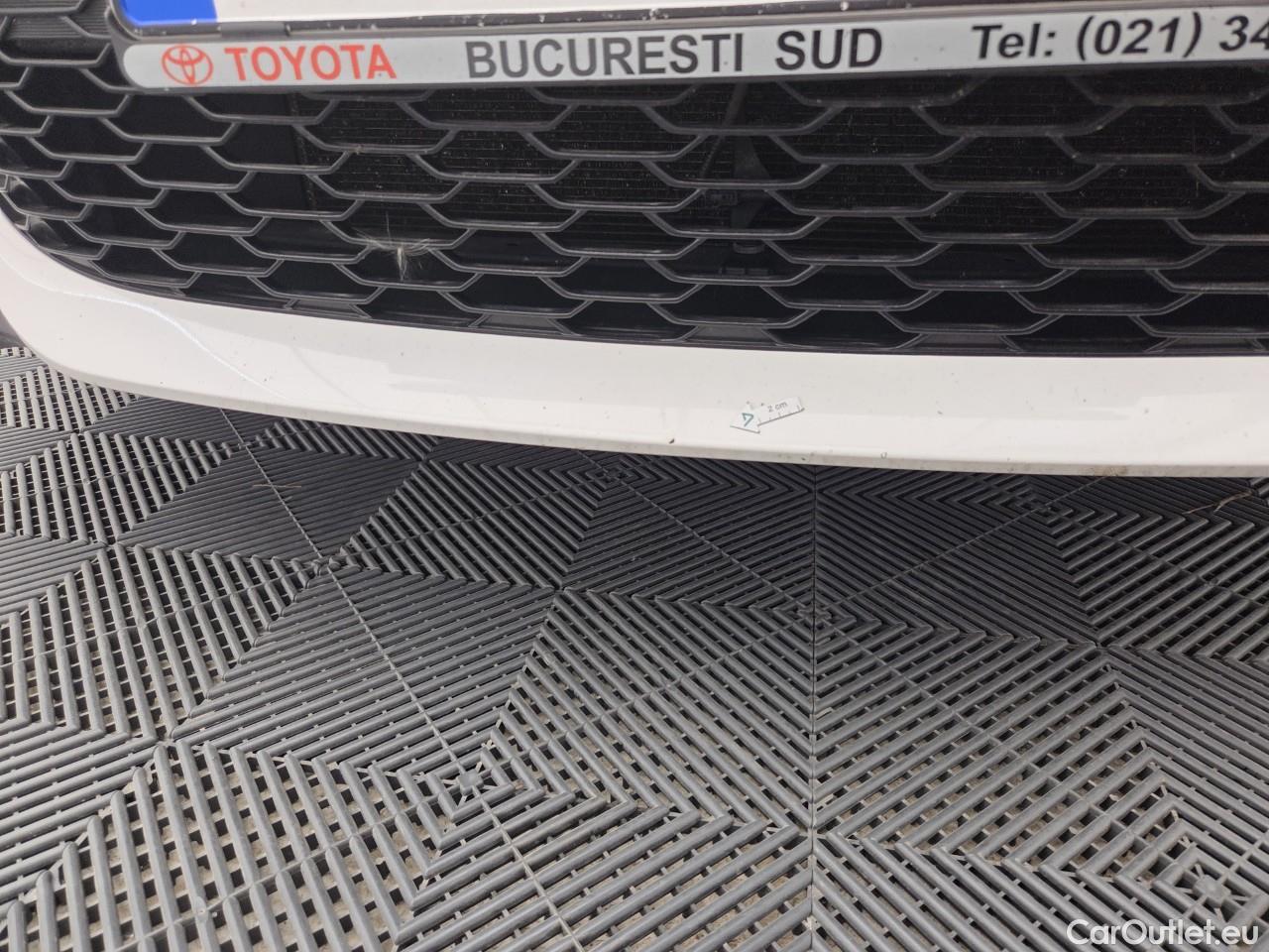  Toyota  Corolla 1.8 Hybrid Dynamic HSD TS E-CVT #9