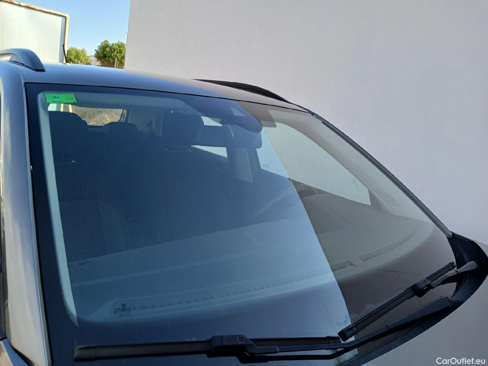  Volkswagen  T-CROSS VOLKSWAGEN  / 2018 / 5P / todoterreno Advance 1.0 TSI 85kW (115CV) DSG (AC) #3