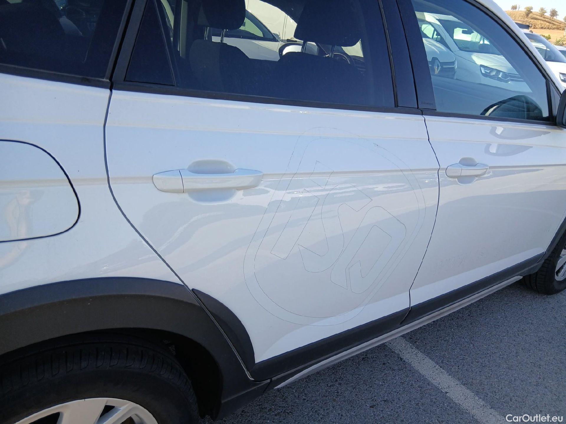  Volkswagen  Taigo VOLKSWAGEN  / 2021 / 5P / todoterreno Life 1.0 TSI 70kW (95CV) #34