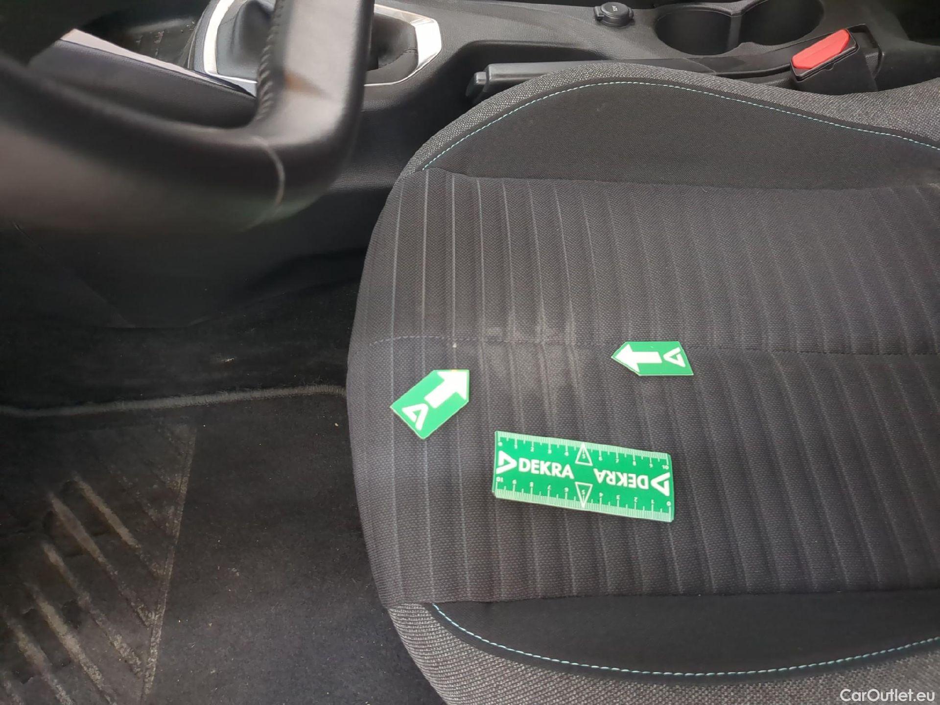  Peugeot  208  Style 1.2 PureTech 75CV BVM5 E6d #2
