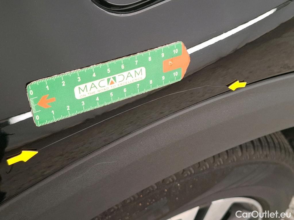  Peugeot  3008 PEUGEOT  / 2020 / 5P / SUV 1.6 HYBRID 225 E-EAT8 Allure #4