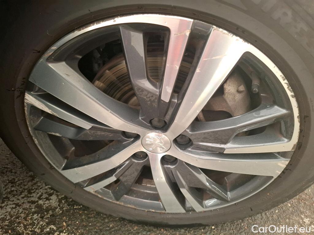 Peugeot  3008 PEUGEOT  / 2020 / 5P / SUV 1.6 HYBRID 225 E-EAT8 Allure #19