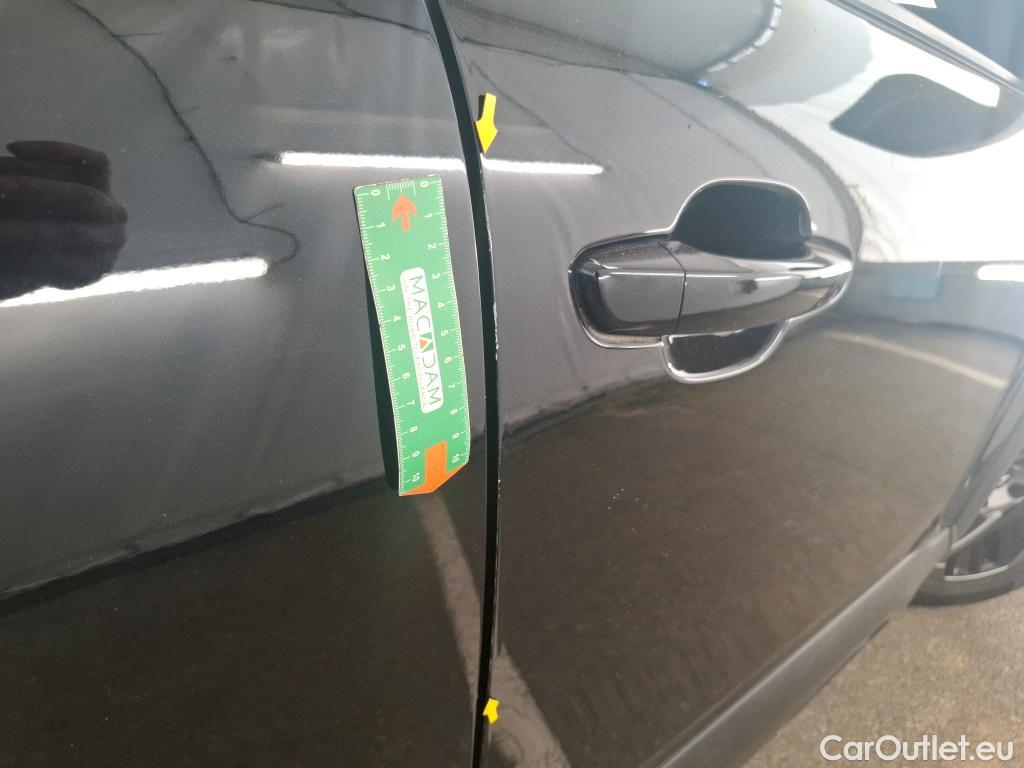  Citroen  C4  X Feel Pack 1.2 PureTech 130CV BVA8 6E #3