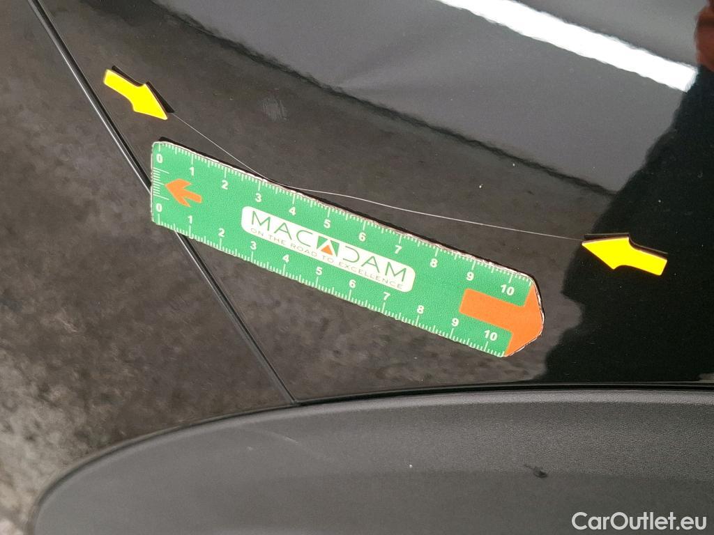  Peugeot  3008 PEUGEOT  / 2020 / 5P / SUV 1.6 HYBRID 225 E-EAT8 Allure #6