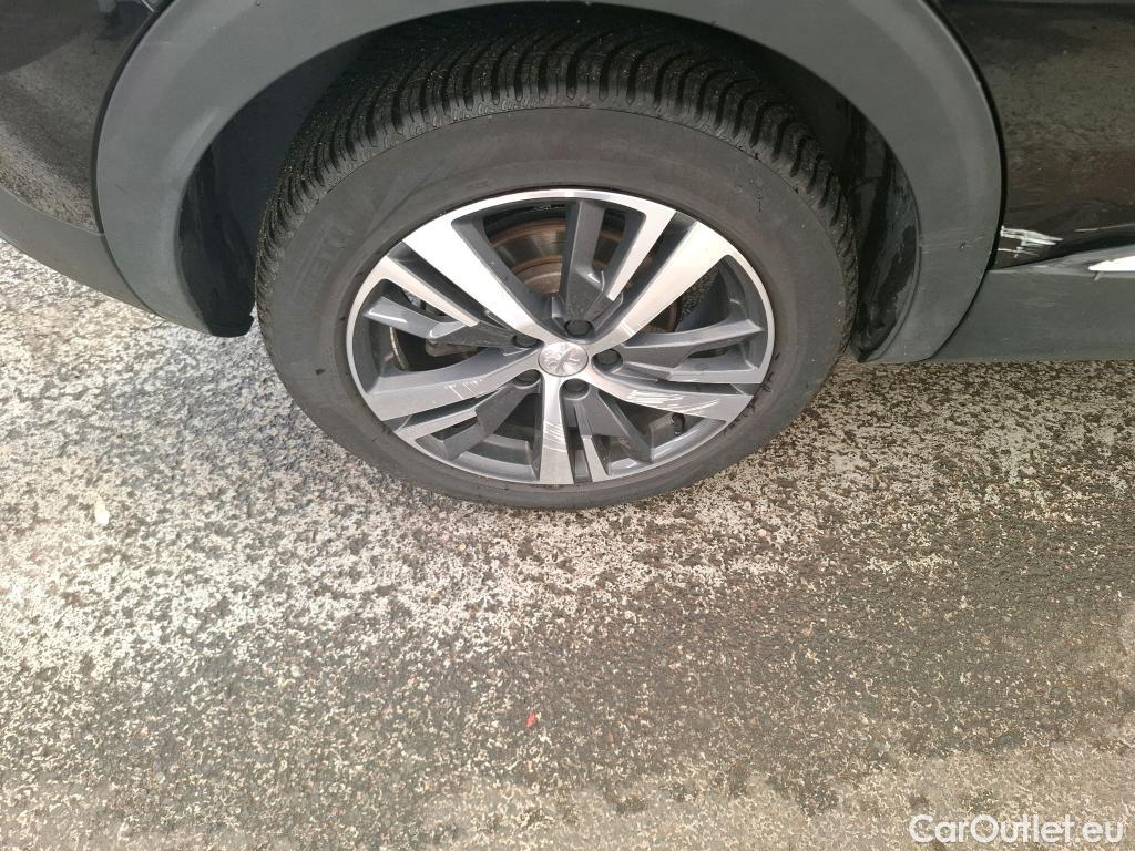  Peugeot  3008 PEUGEOT  / 2020 / 5P / SUV 1.6 HYBRID 225 E-EAT8 Allure #13
