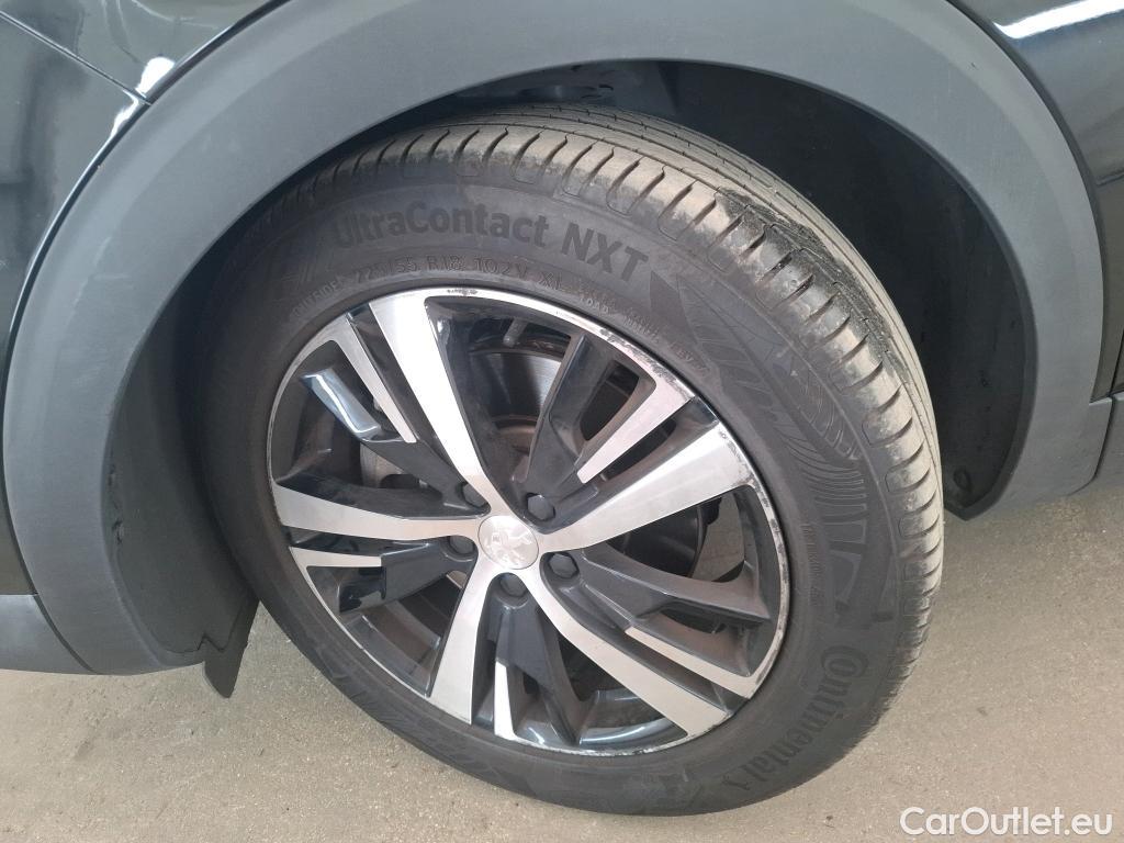  Peugeot  3008 PEUGEOT  / 2020 / 5P / SUV 1.6 HYBRID 225 E-EAT8 GT #39