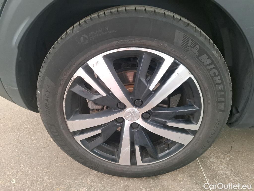  Peugeot  3008 PEUGEOT  / 2020 / 5P / SUV 1.6 HYBRID 225 E-EAT8 GT #44