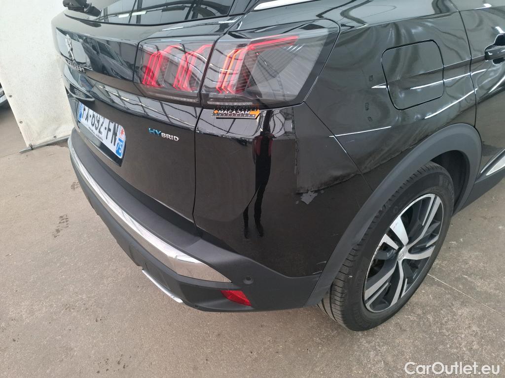  Peugeot  3008 PEUGEOT  / 2020 / 5P / SUV 1.6 HYBRID 225 E-EAT8 GT #32