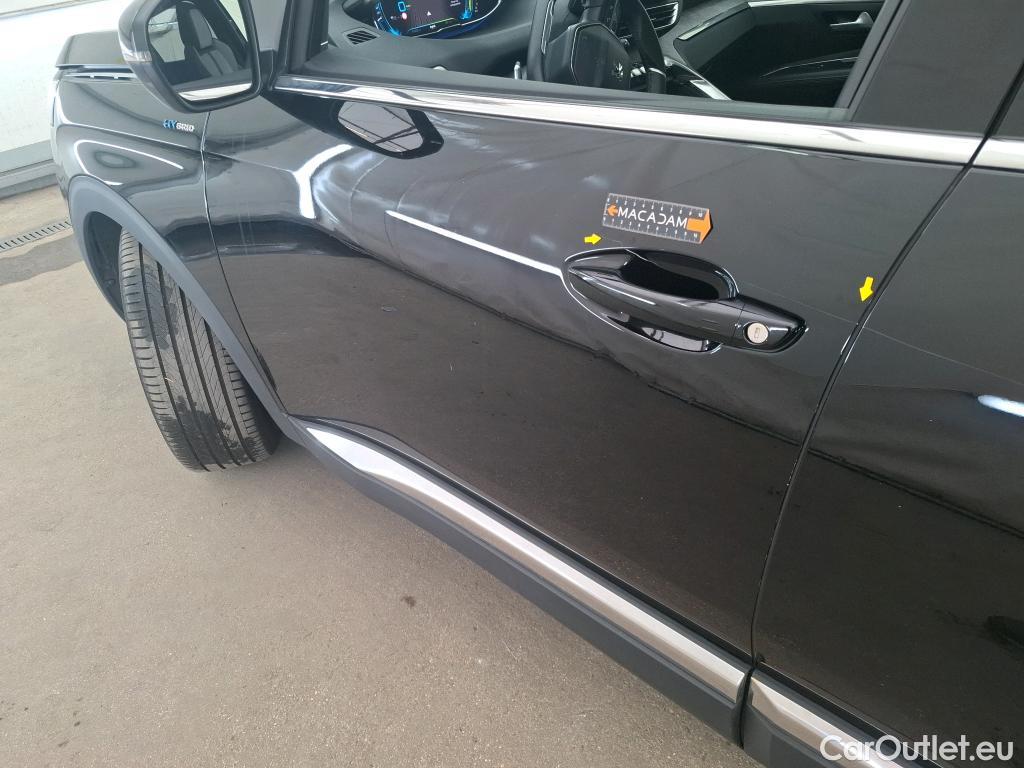  Peugeot  3008 PEUGEOT  / 2020 / 5P / SUV 1.6 HYBRID 225 E-EAT8 GT #18
