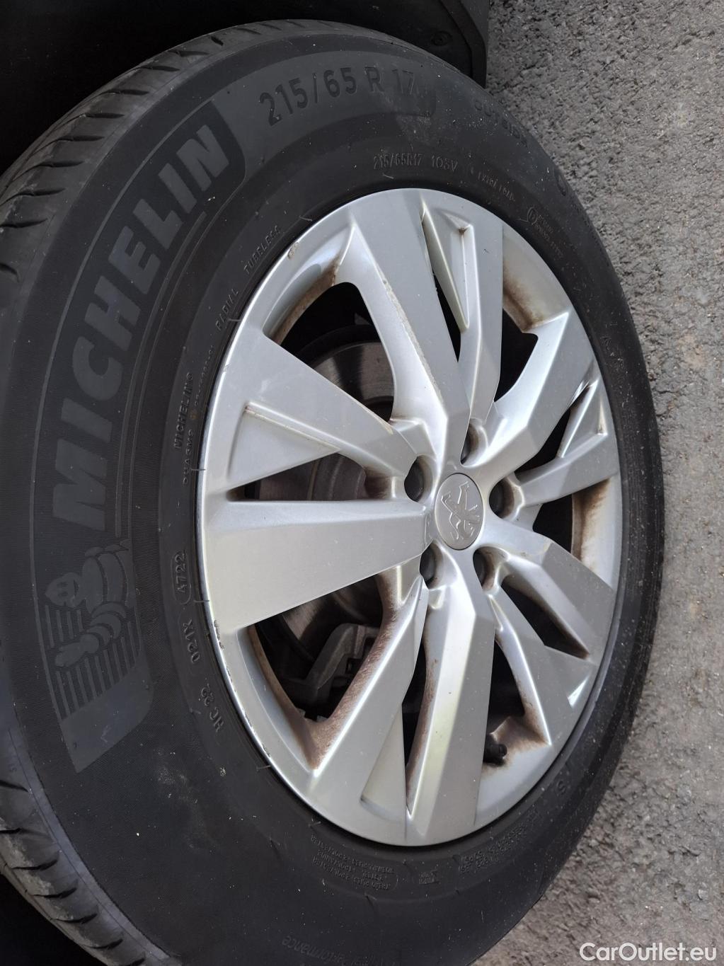 Peugeot  3008  II Active Pack 1.2 PureTech 130CV BVA8 E6d #20