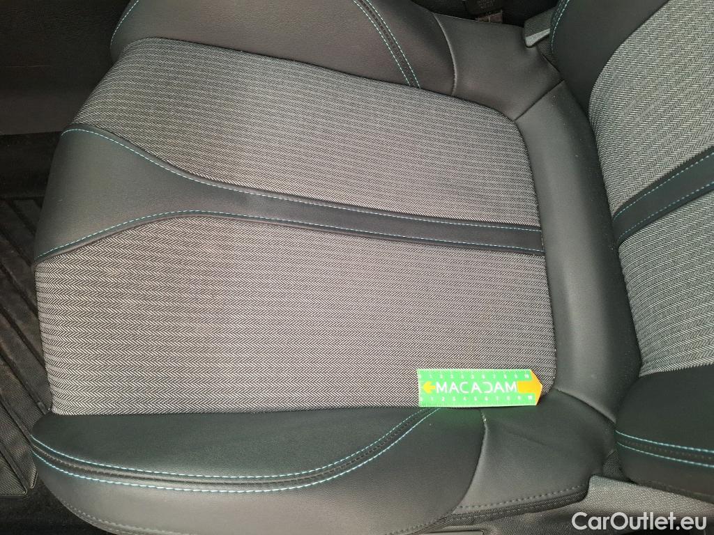 Peugeot  3008 PEUGEOT  / 2020 / 5P / SUV 1.6 HYBRID 225 E-EAT8 Allure Pack #1