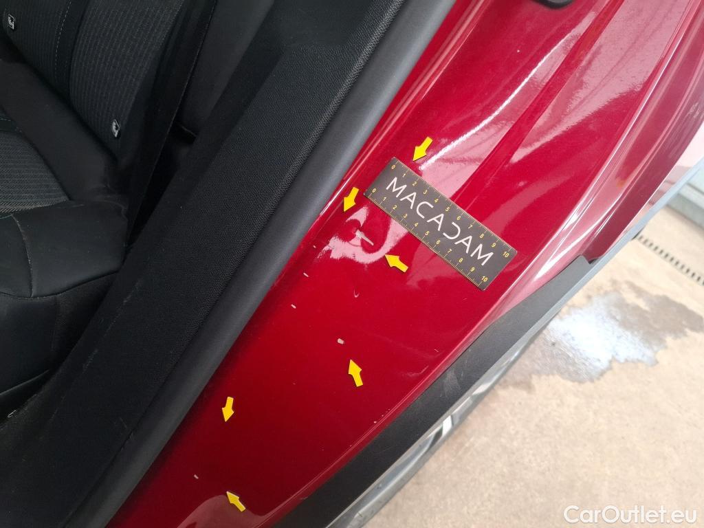  Peugeot  3008 PEUGEOT  / 2020 / 5P / SUV 1.6 HYBRID 225 E-EAT8 Allure Pack #64