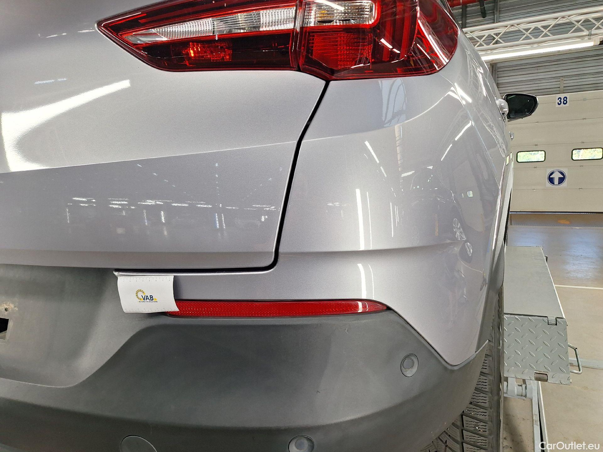  Opel   Grandland X Opel, '17, Opel 1.2 Turbo S/S AT8 Ultimate 5d #22