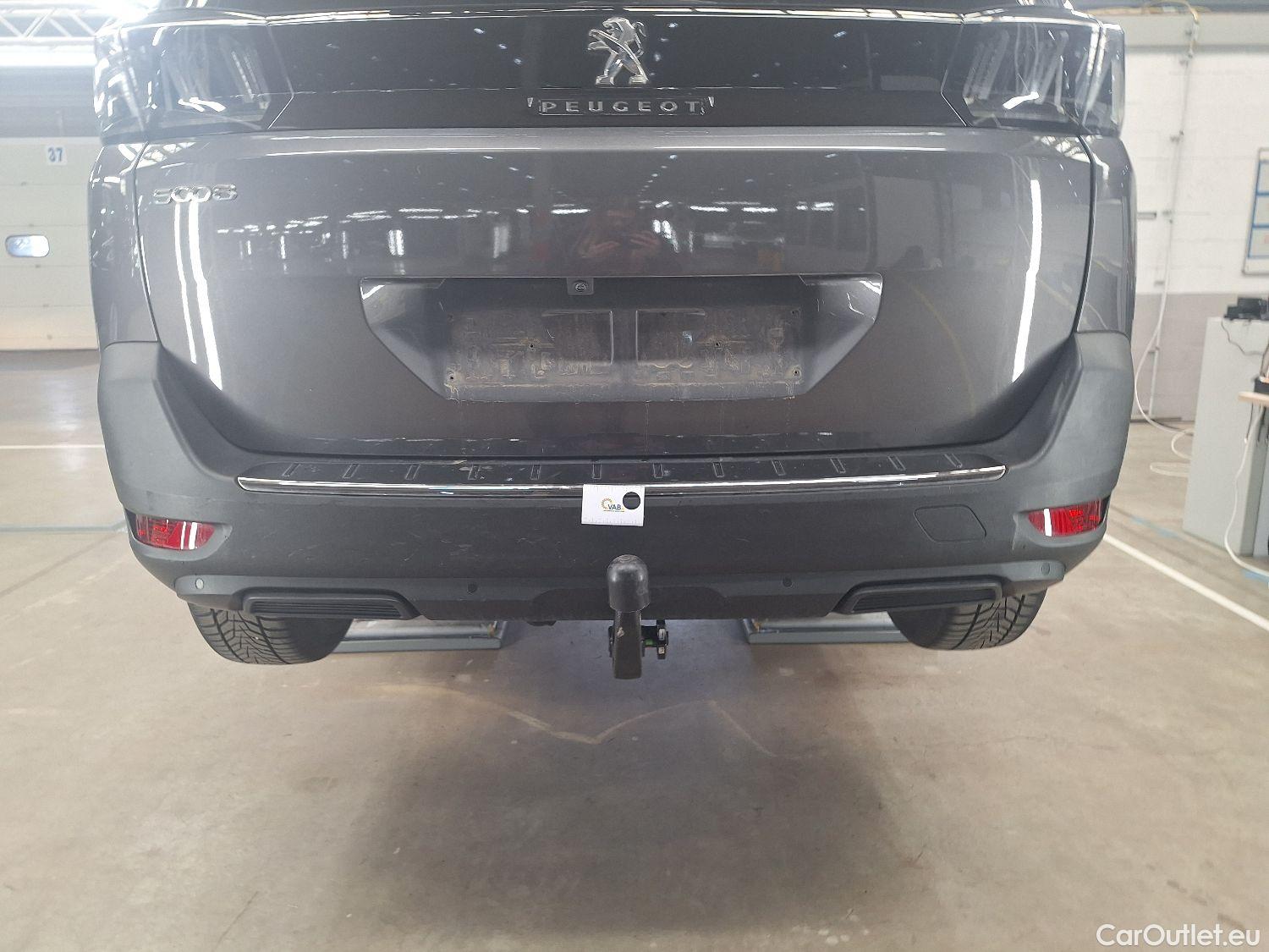  Peugeot  5008 Peugeot,  FL'20, Peugeot  1.2 PureTech 96kW S&S EAT8 Allure 5d #144