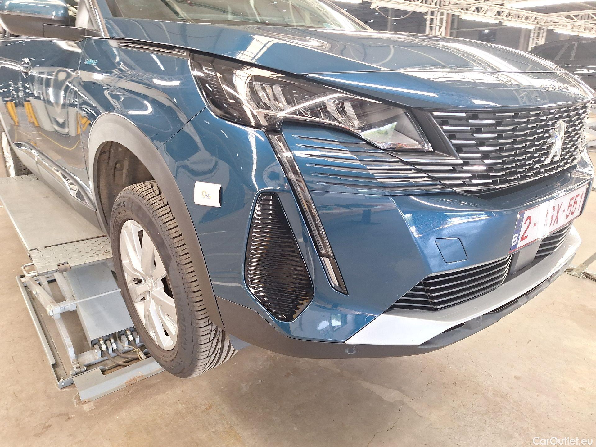  Peugeot  3008 Peugeot, 5008 FL'20, Peugeot 5008 1.5 BlueHDi 96kW S&S EAT8 Style 5d #31