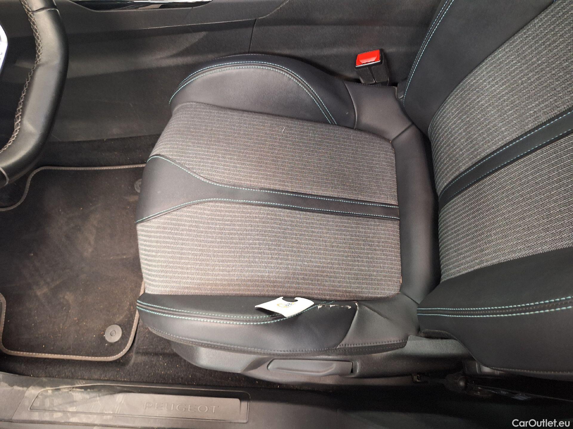  Peugeot  3008 Peugeot,  FL'20 PHEV,  PHEV 165kW Allure Aut #32