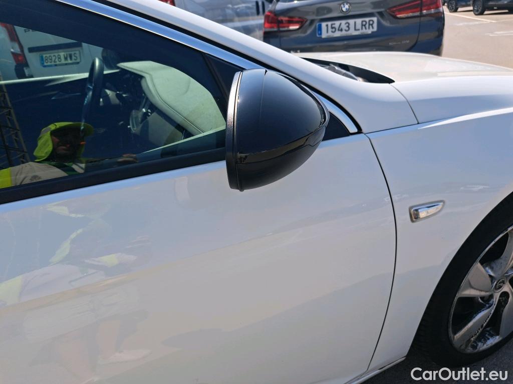  Opel  Insignia OPEL  / 2020 / 5P / berlina con portón GS GS Line 1.5D DVH 90kW (122CV) AT8 #33