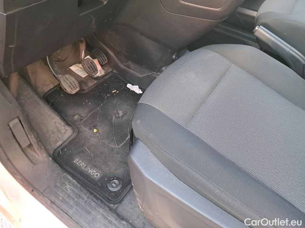  Citroen  Berlingo CITROEN  / 2018 / 3P / furgón derivado de turismo Talla M BlueHDi 100 CONTROL #40