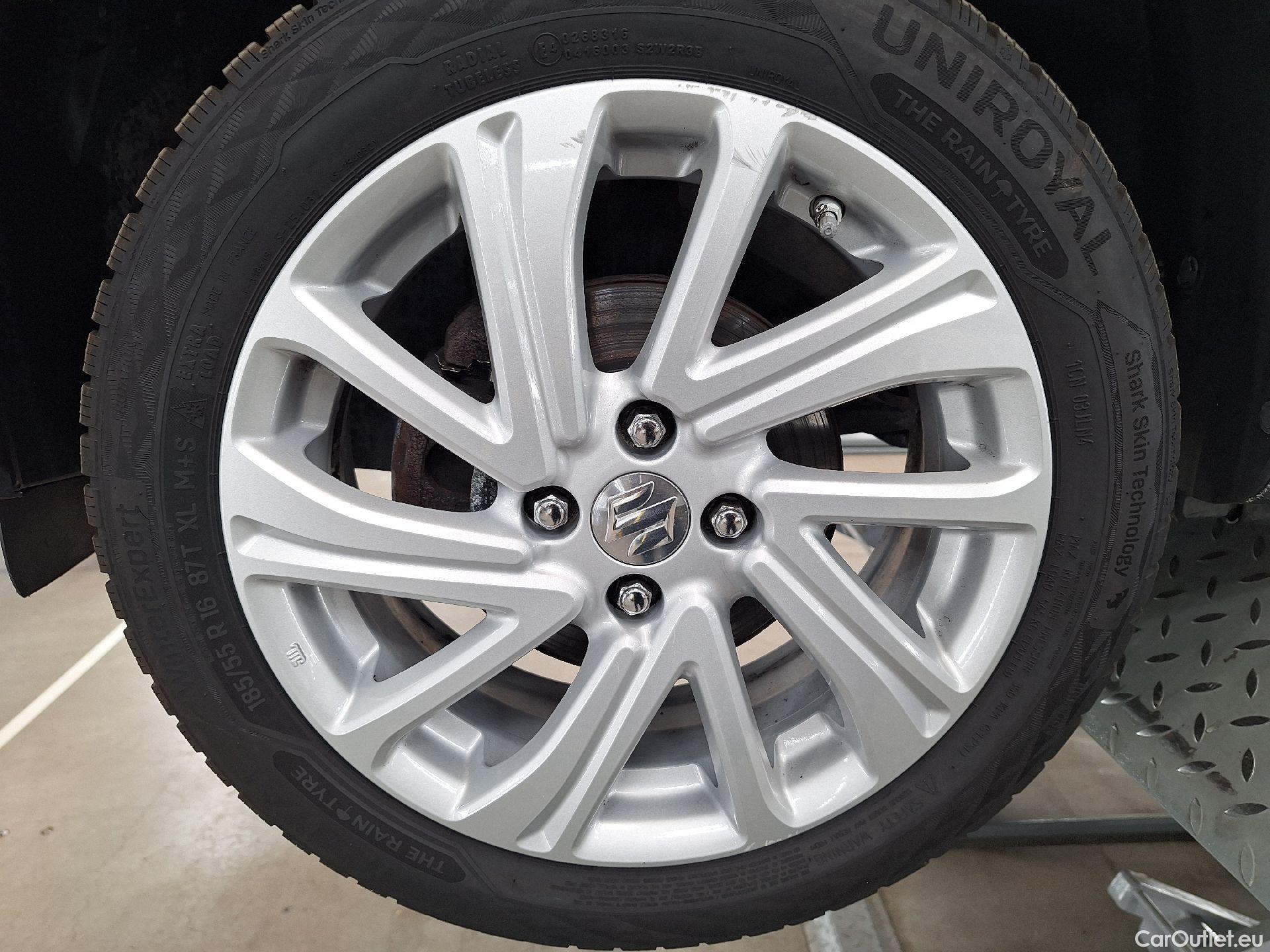  Suzuki  Swift Suzuki,  '17, Suzuki  1.2 Grand Luxe + CVT 5d #25