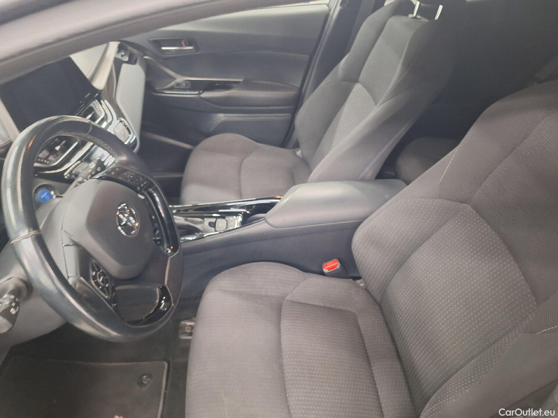  Toyota  C-HR Toyota,  '16,  1.8 Hybrid C-Lub #36