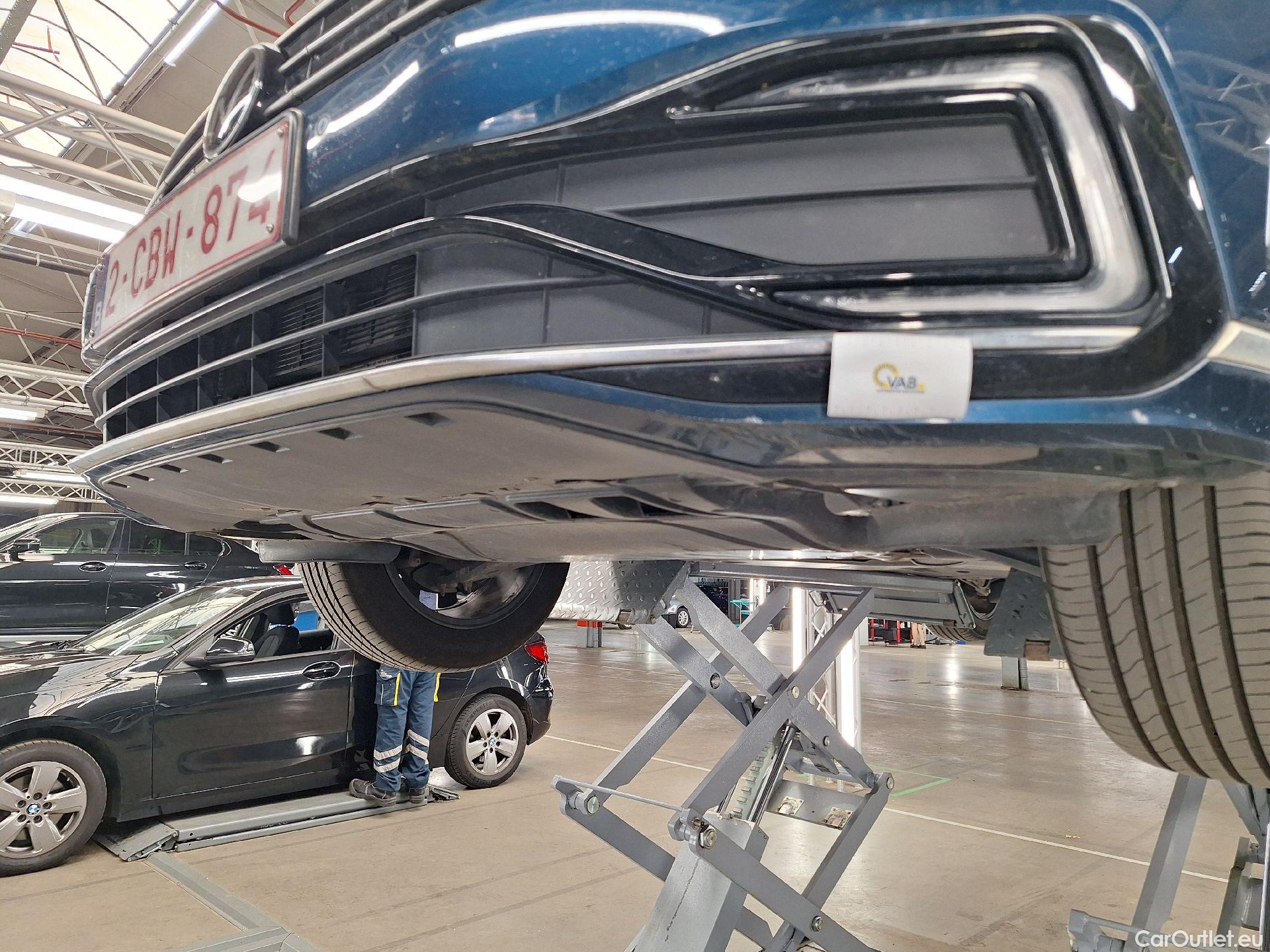  Volkswagen  Passat VW,  V FL'19 PHEV, Pass.Var.TSI GTE Bus.DSG #32