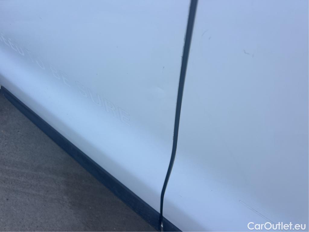  Peugeot  Expert PEUGEOT  / 2016 / 4P / furgón Furgón Premium 2.0 BlueHDi 120 Standard #22