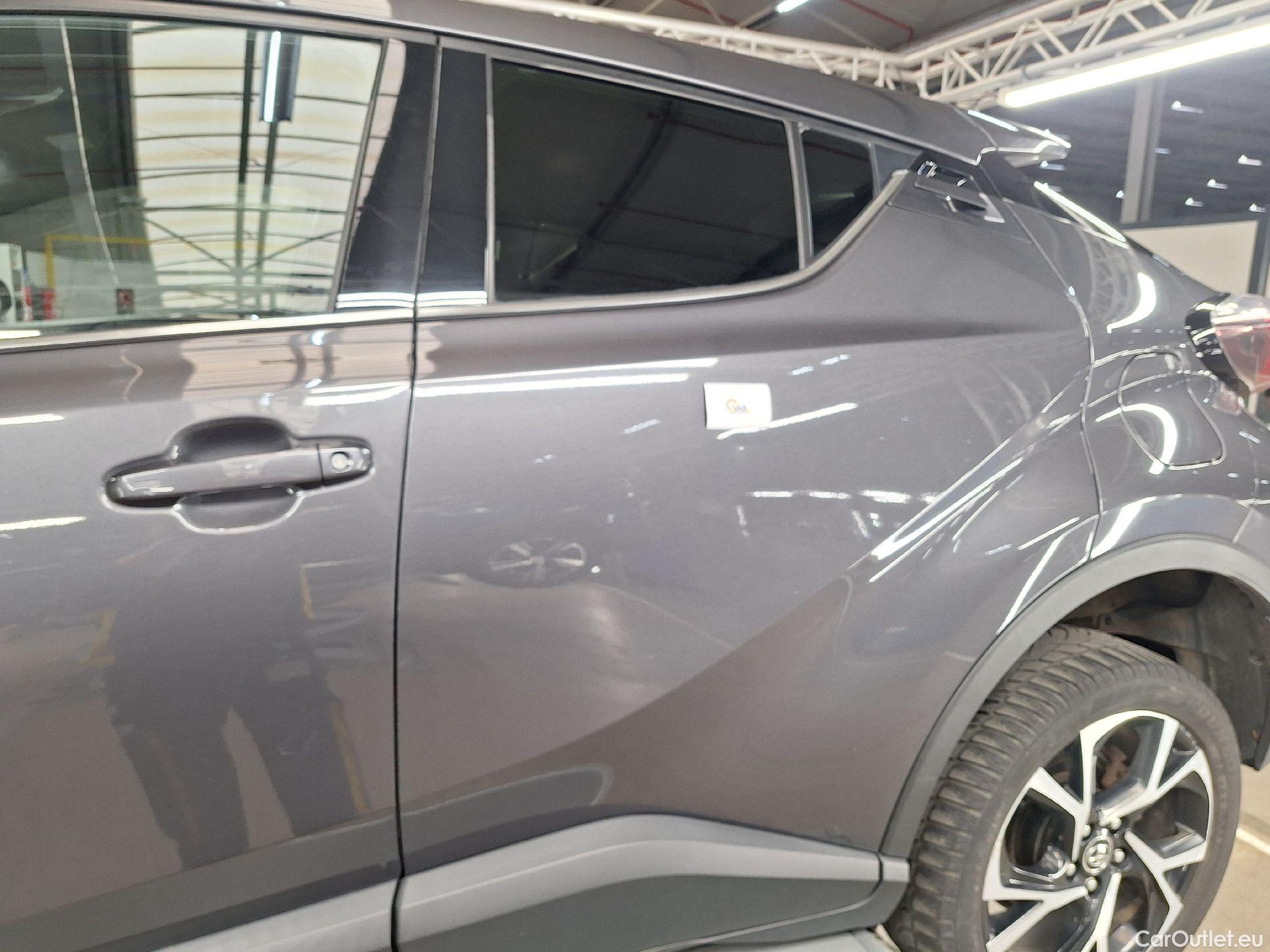  Toyota  C-HR Toyota,  '16,  1.8 Hybrid C-Lub #12