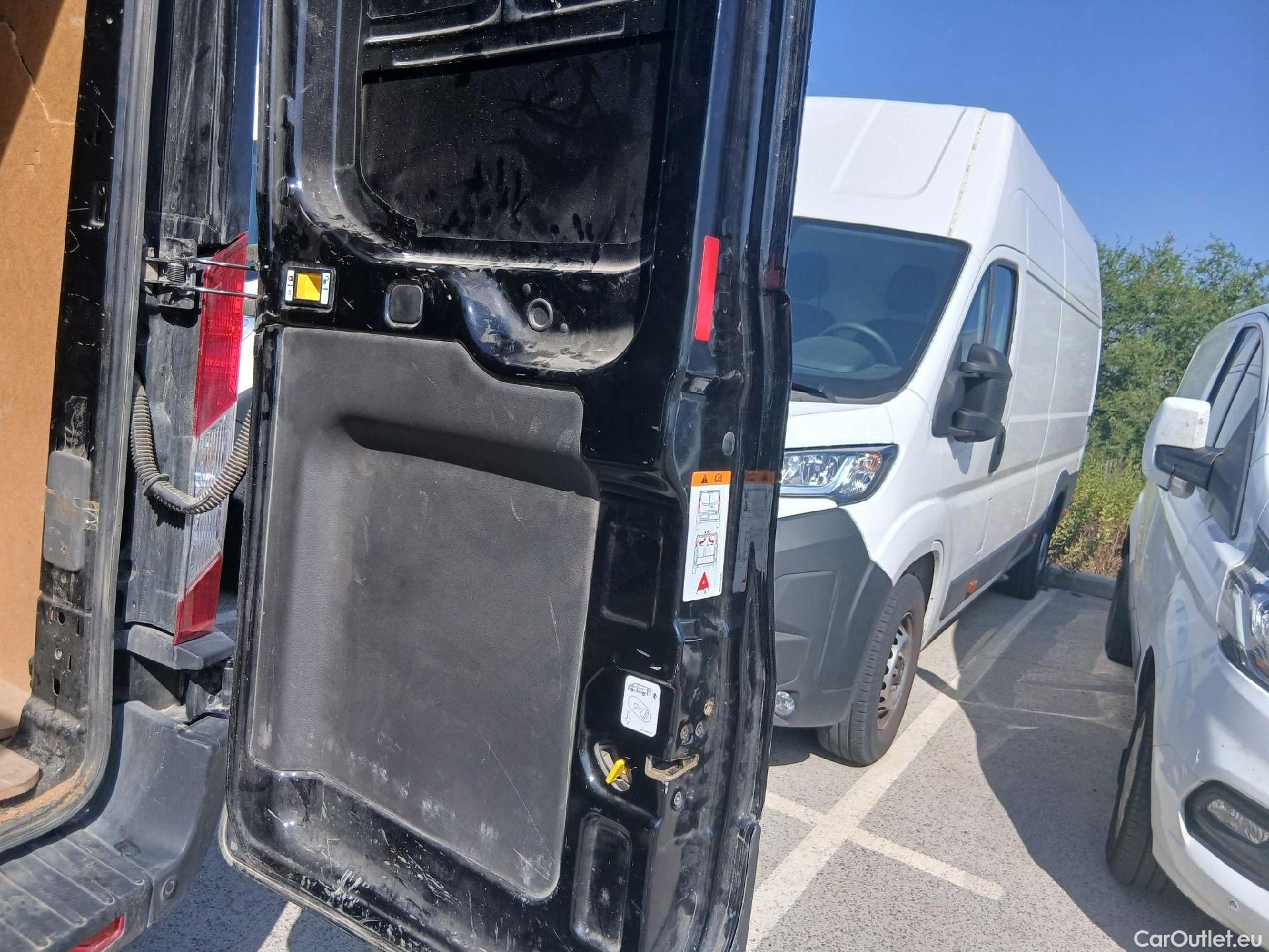  Ford  Transit FORD  / 2013 / 4P / furgón 350 96kW L3H2 Van Trend FWD MHEV #31