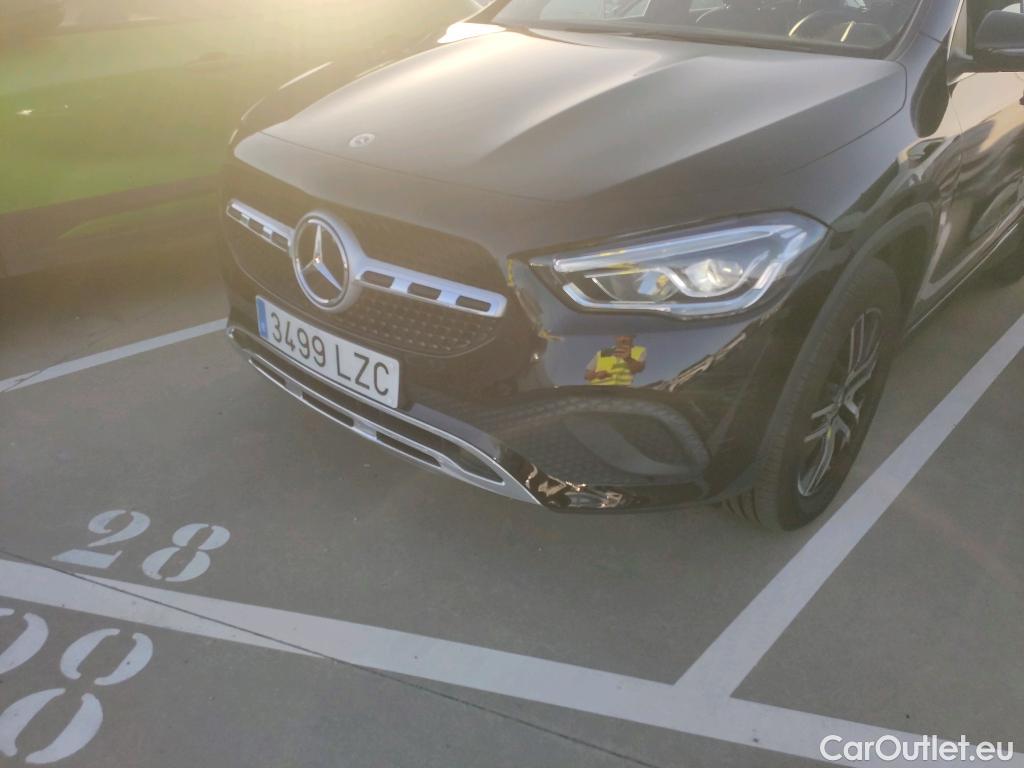  Mercedes  GLA MERCEDES-BENZ  / 2020 / 5P / todoterreno  250 e #24