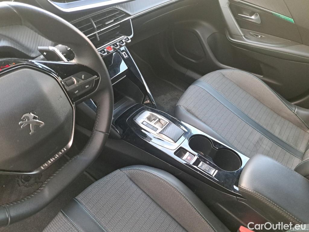  Peugeot  2008 PEUGEOT  / 2019 / 5P / todoterreno Allure BlueHDI 130 S&S EAT8 (Partners) #10